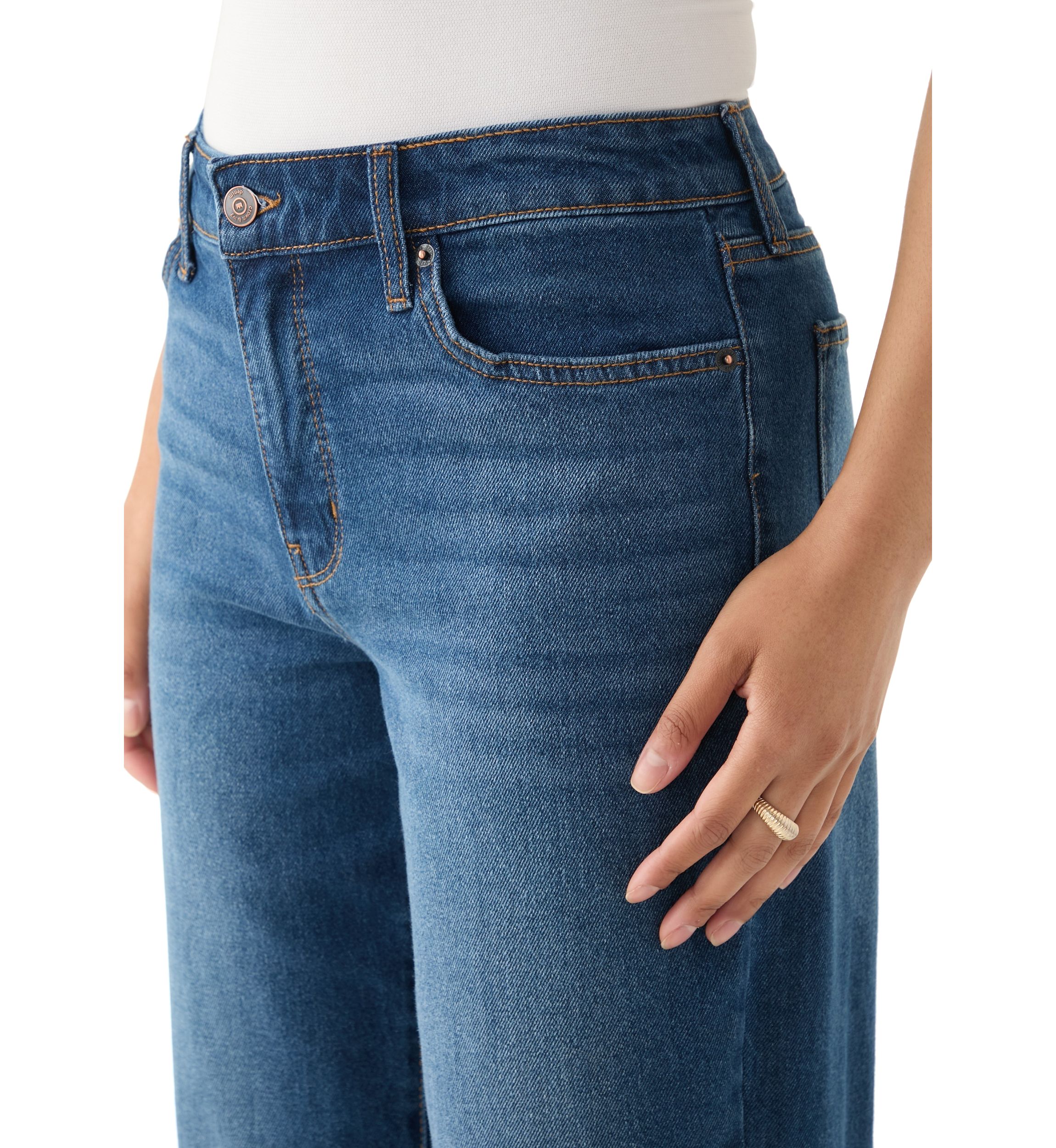 Womens Mid Rise Cuffed Cropped Flare Jeans