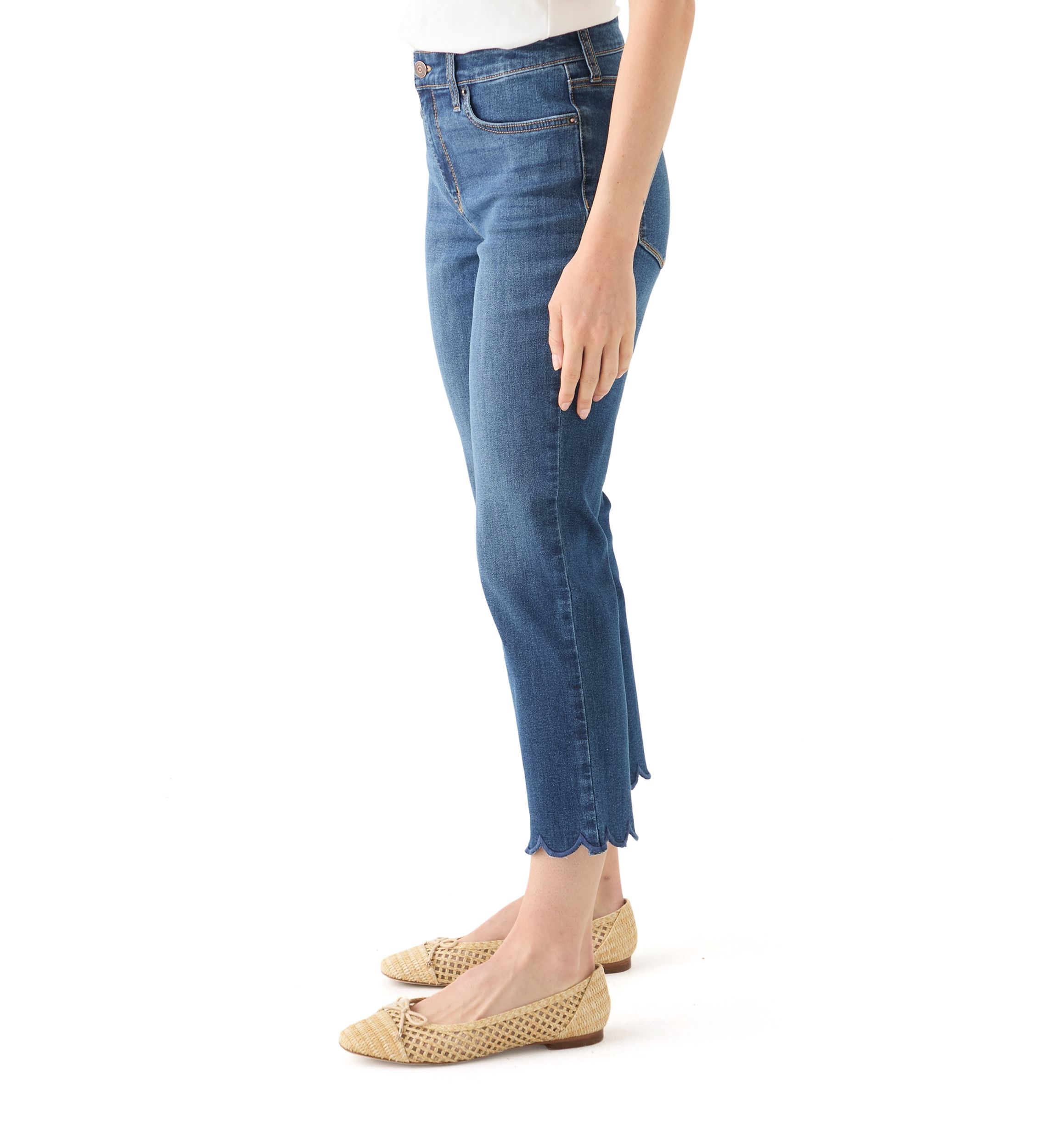 Petite Scallop Kick Flare Pants