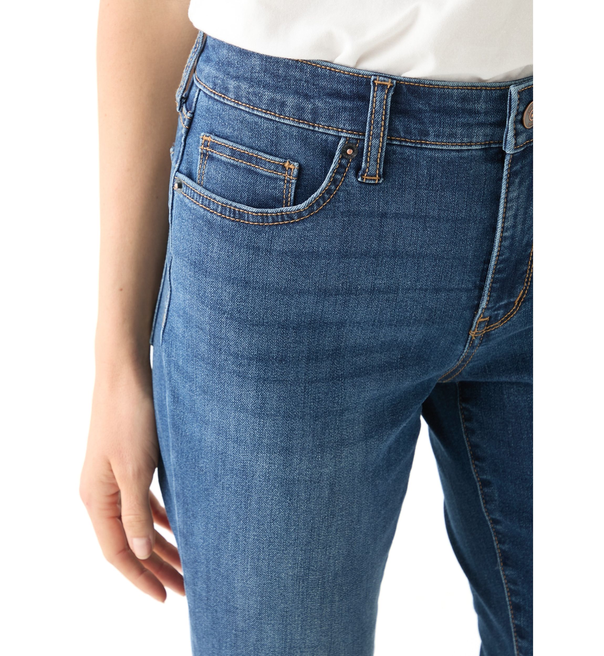 Petite Scallop Kick Flare Pants