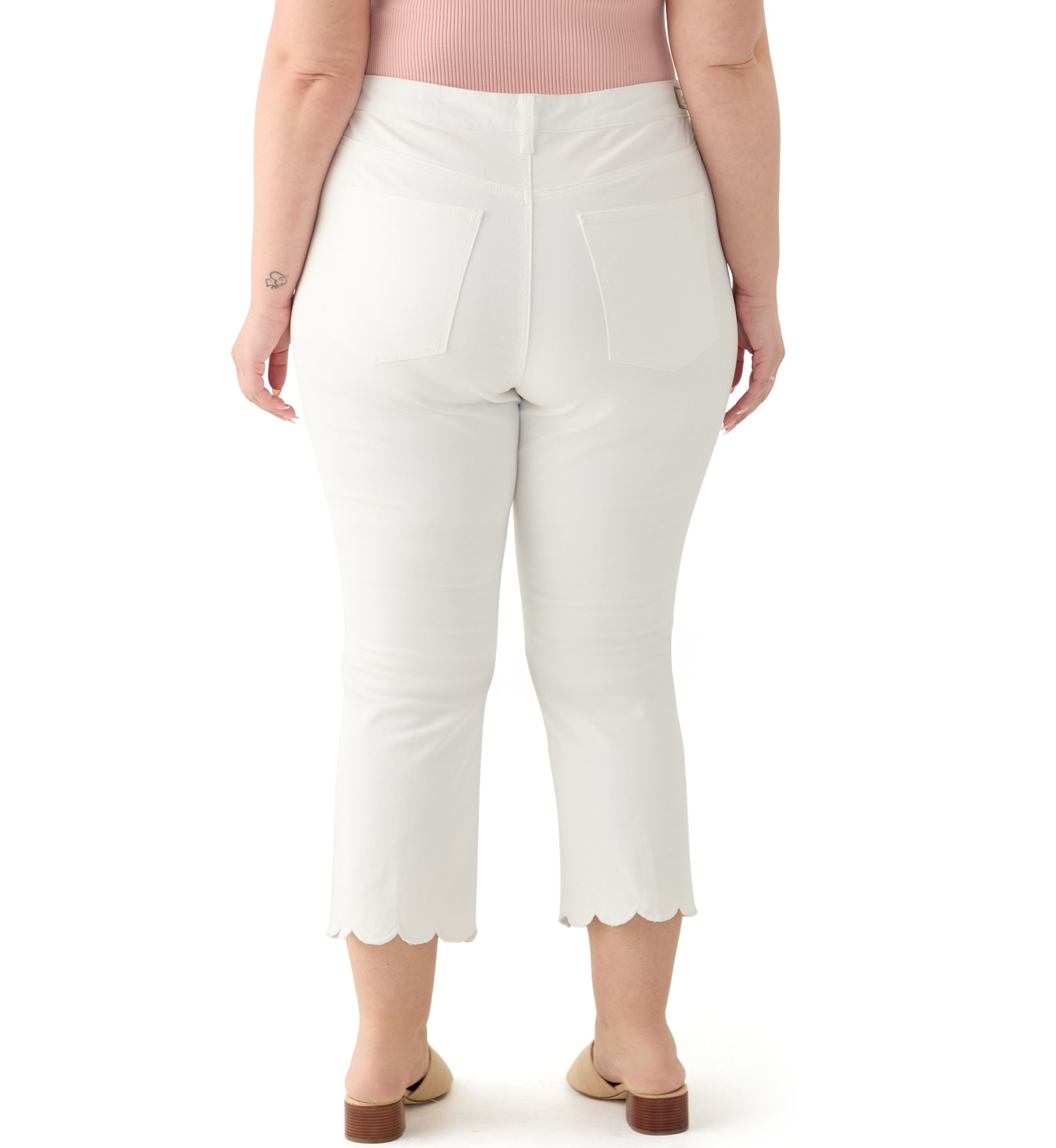 Plus Size Scallop Kick Flare Jeans