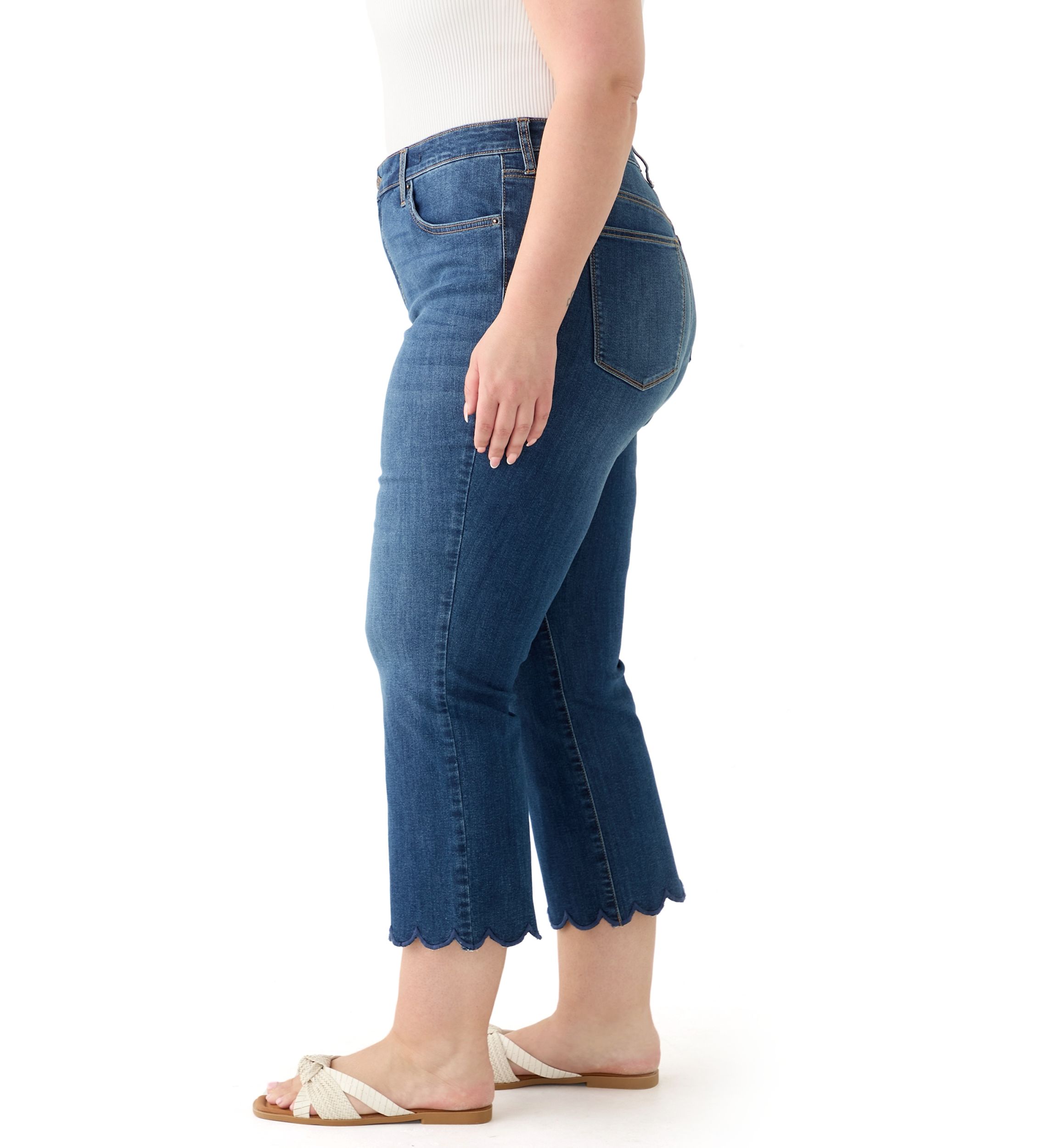 Plus Size Scallop Kick Flare Jeans