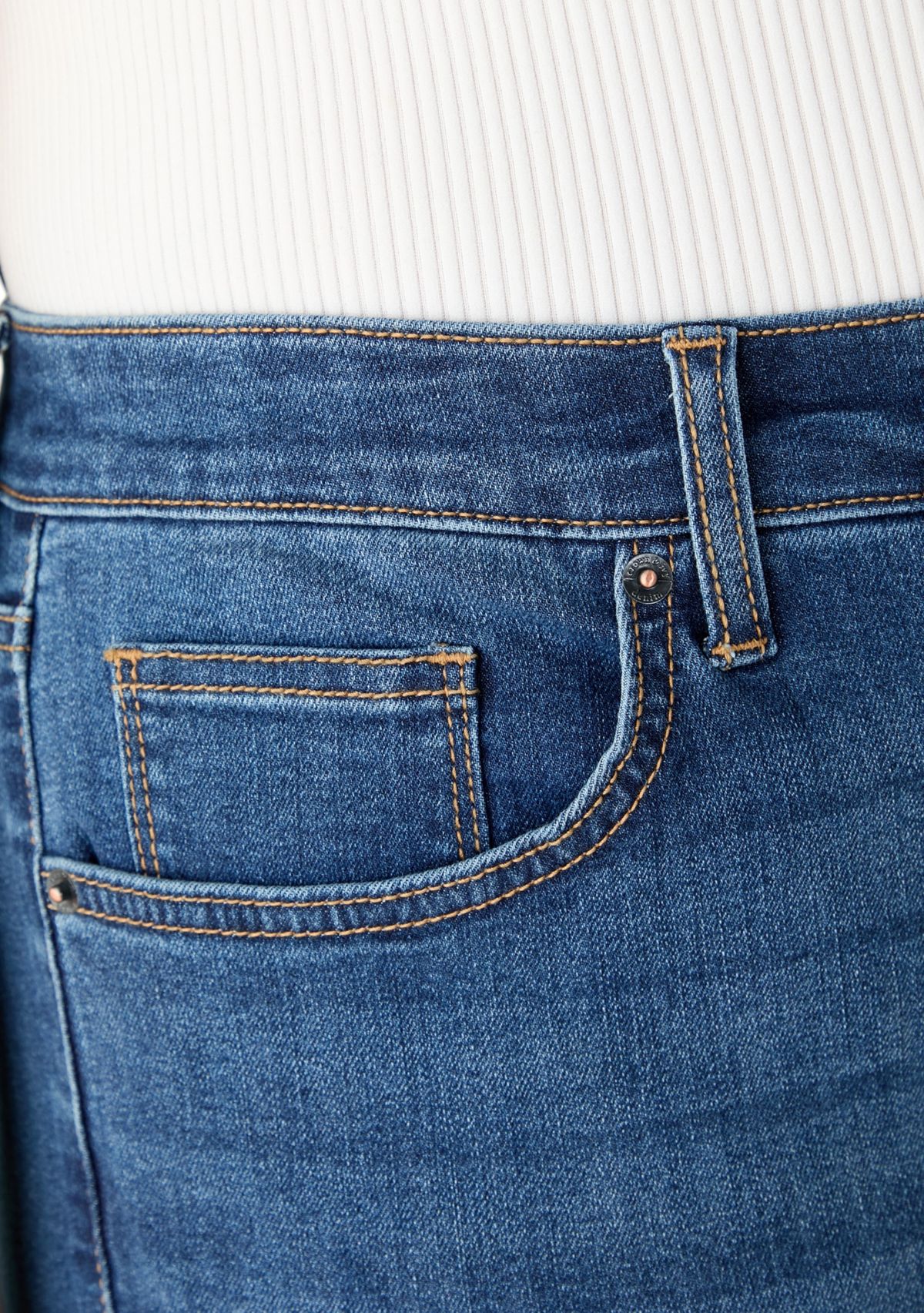 Plus Size Scallop Kick Flare Jeans