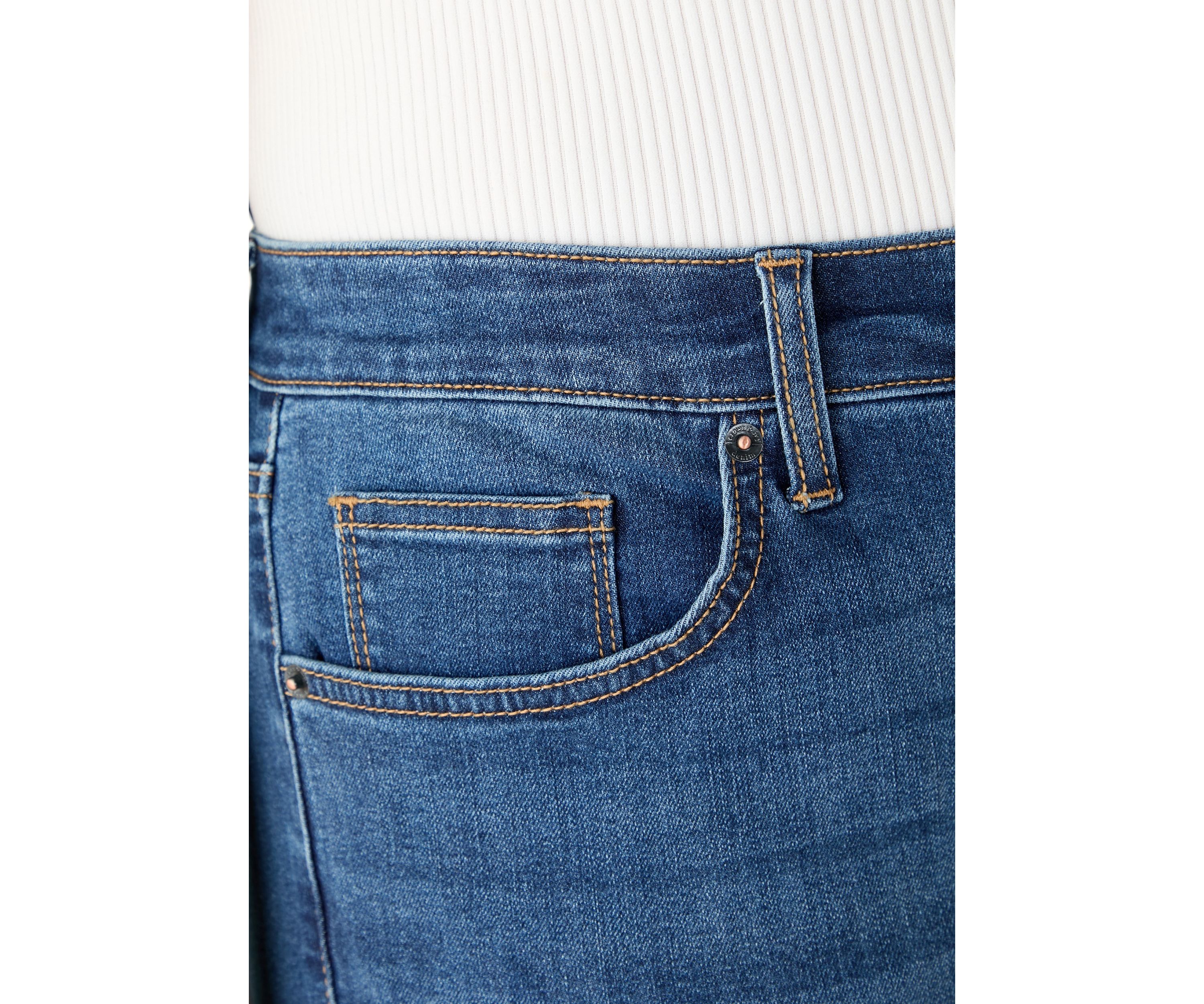 Plus Size Scallop Kick Flare Jeans