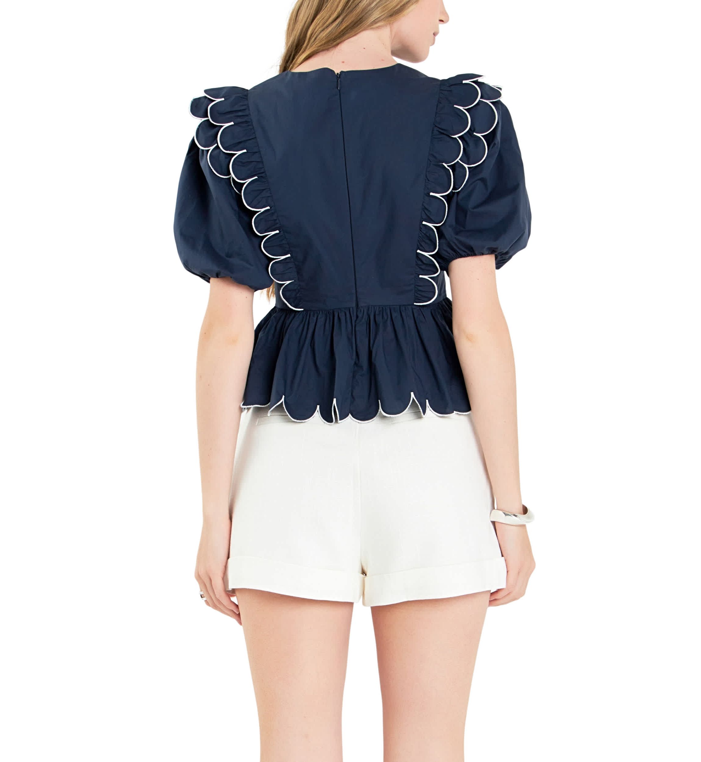 Contrast Scallop Edge Top