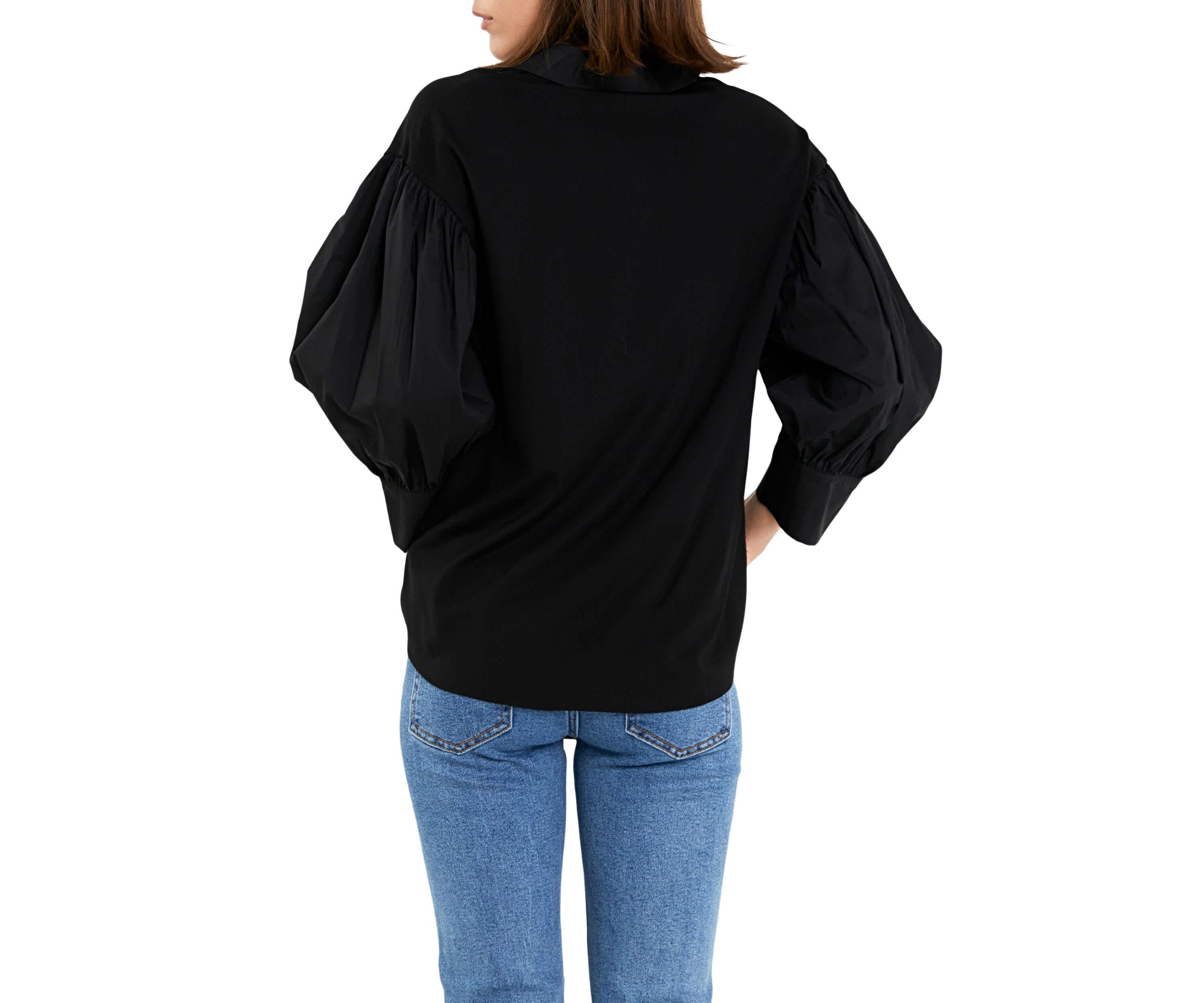 V-neckline Puff Sleeve Shirt