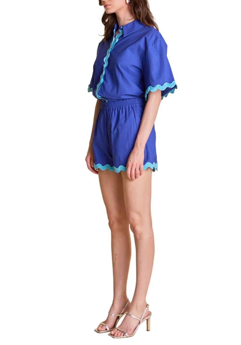 SCALLOP DETAILED SHORTS