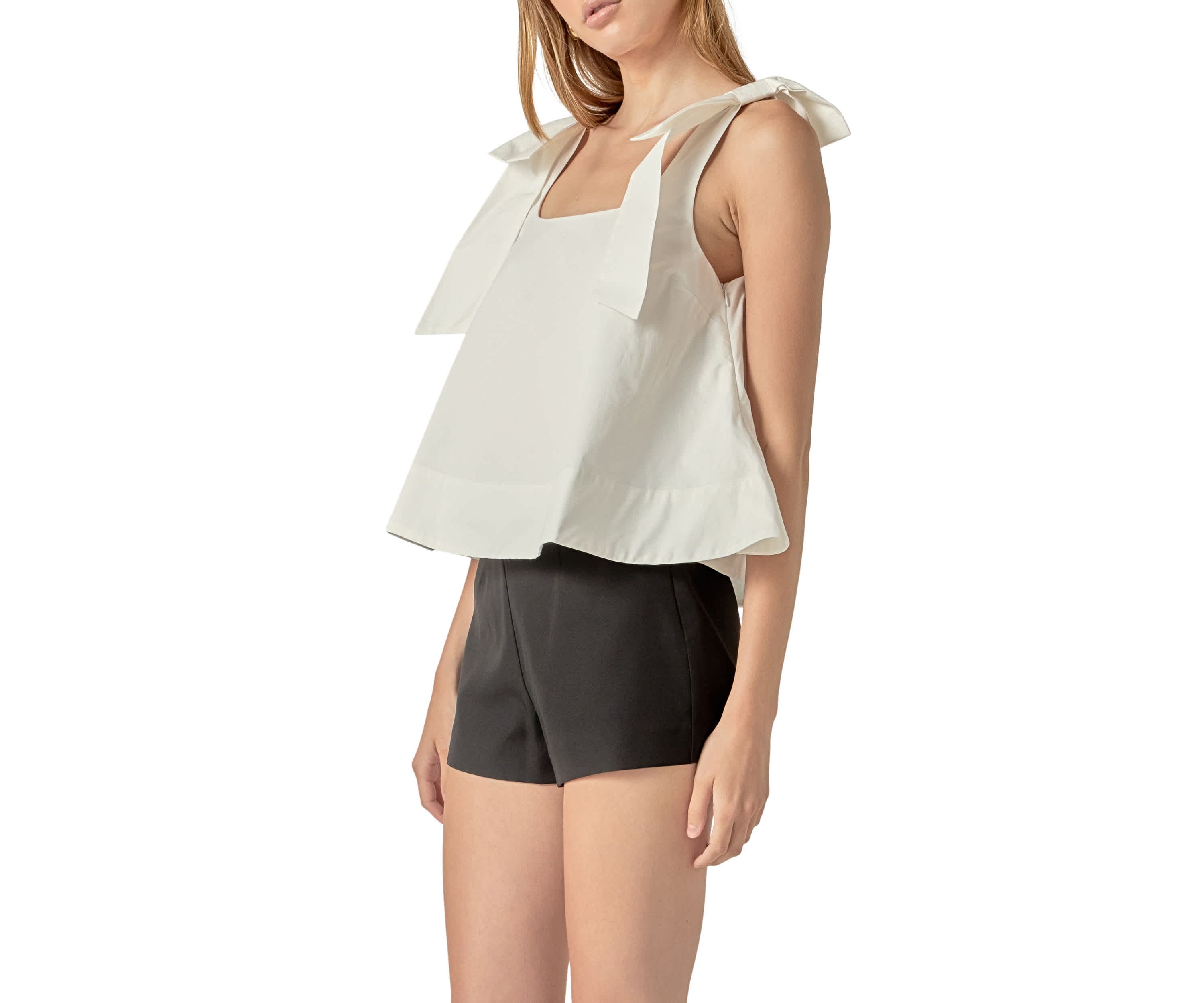 BOW SLEEVELESS TOP