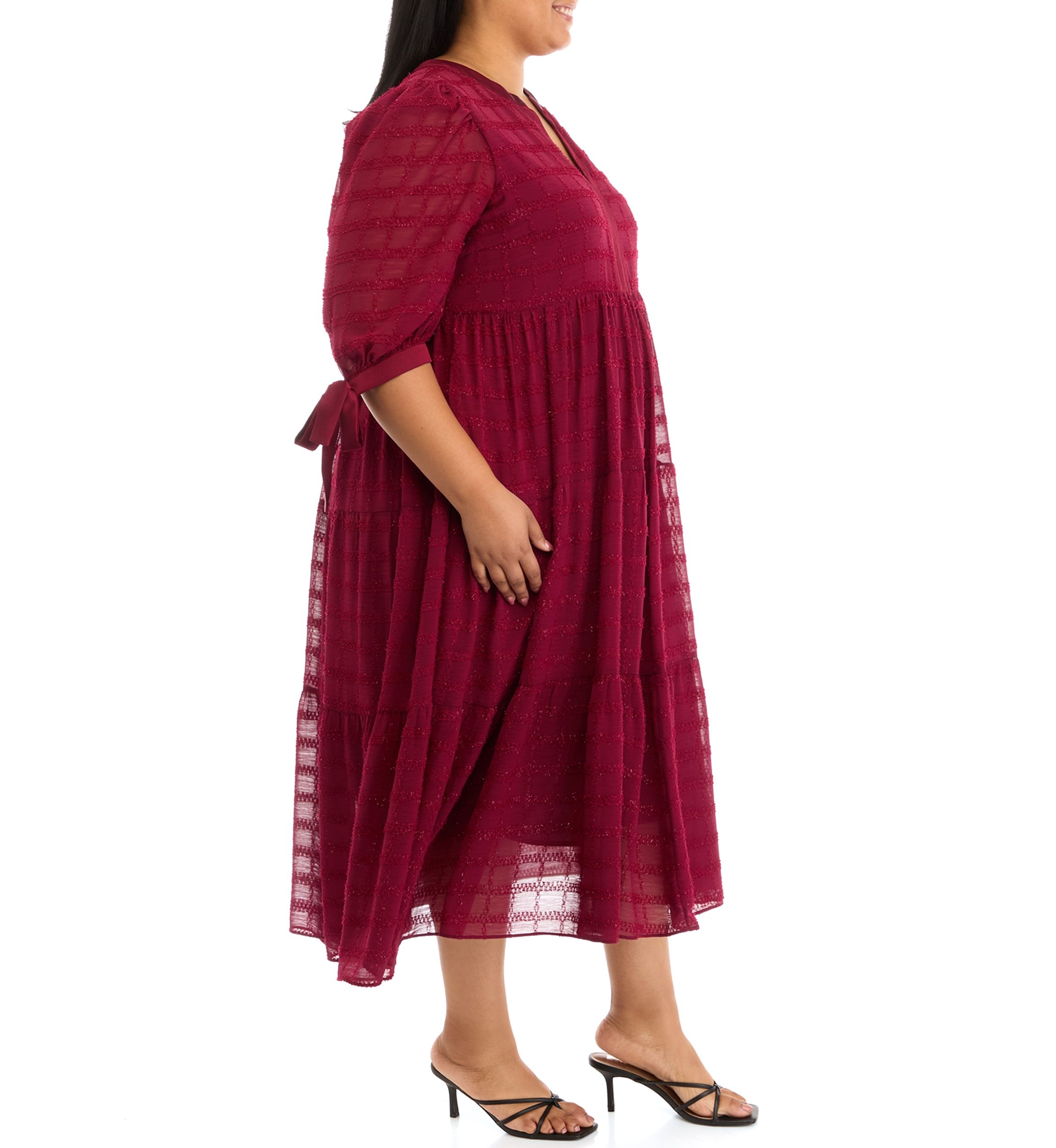 Plus Size Textured Chiffon Dress