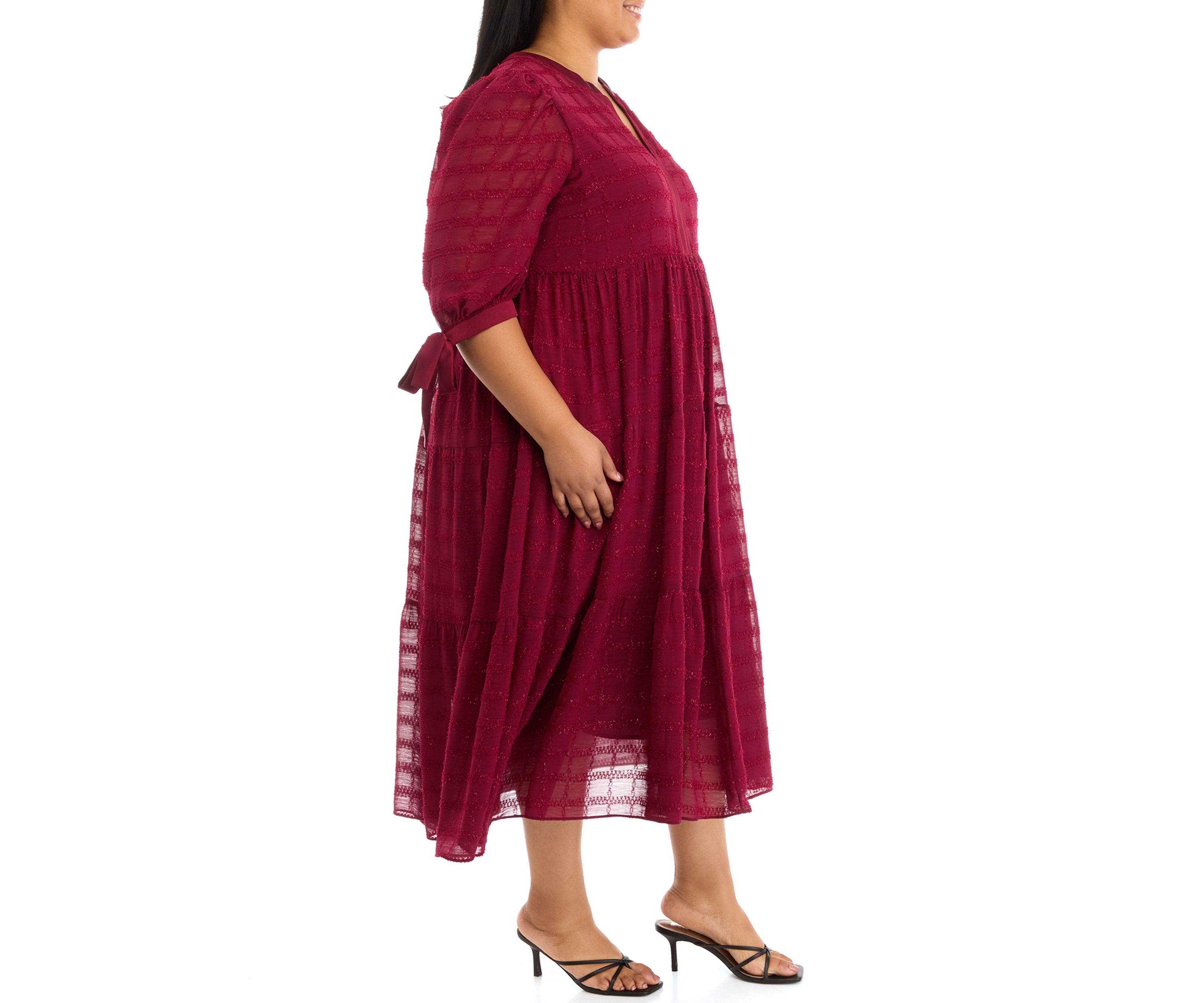 Plus Size Textured Chiffon Dress