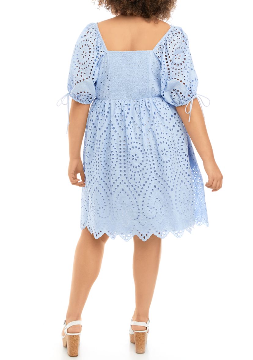 Plus Size Short Sleeve Eyelet Scallop Edge Mini Dress 