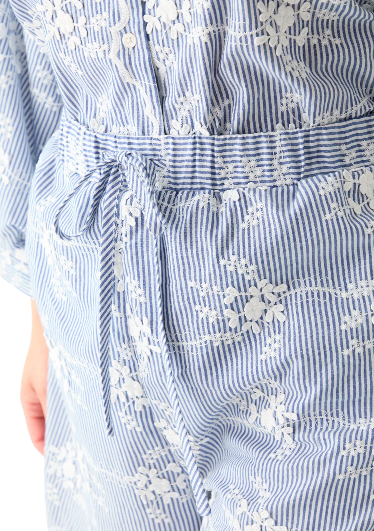 Plus Size Embroidery Stripe Shorts