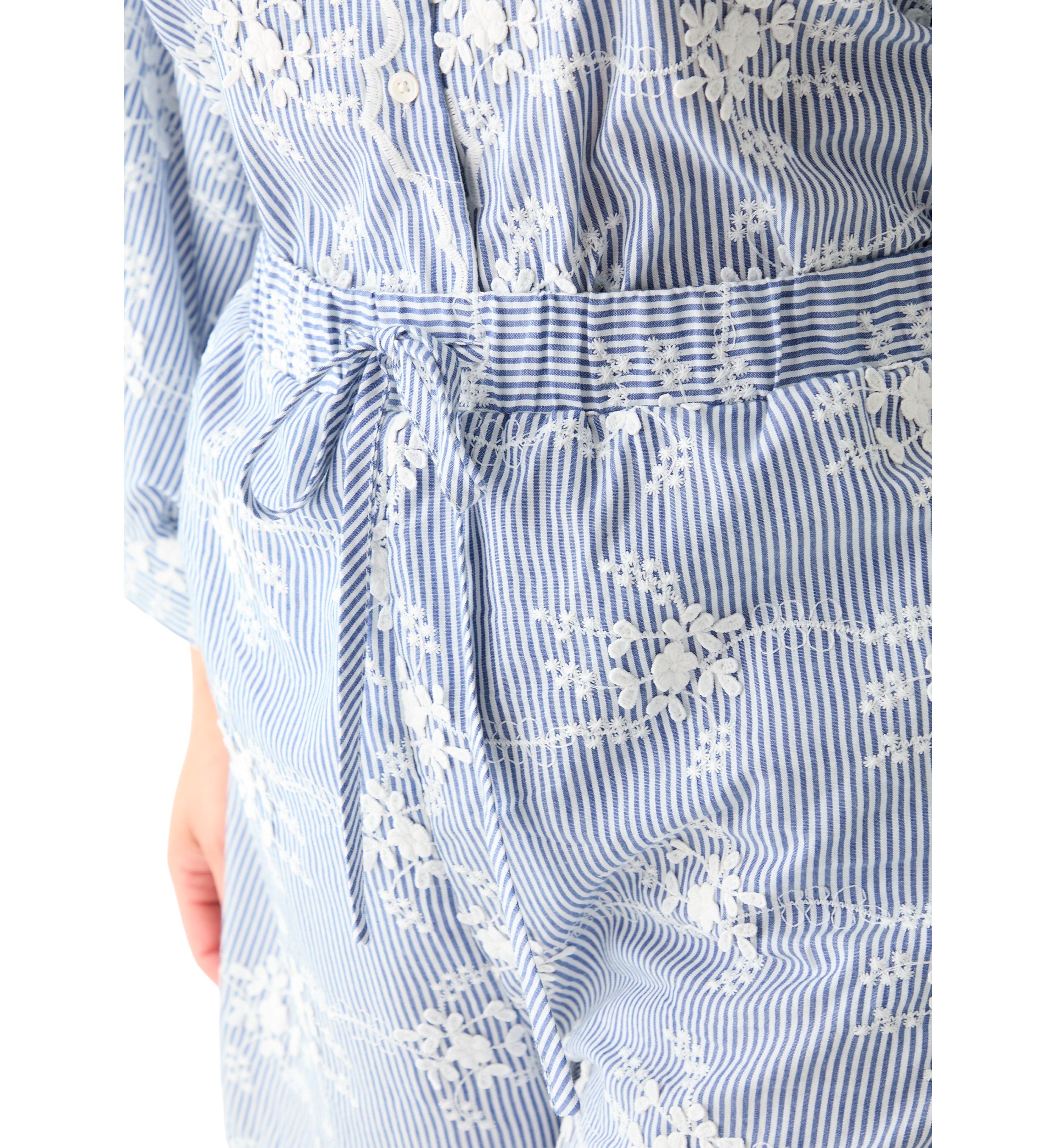 Plus Size Embroidery Stripe Shorts
