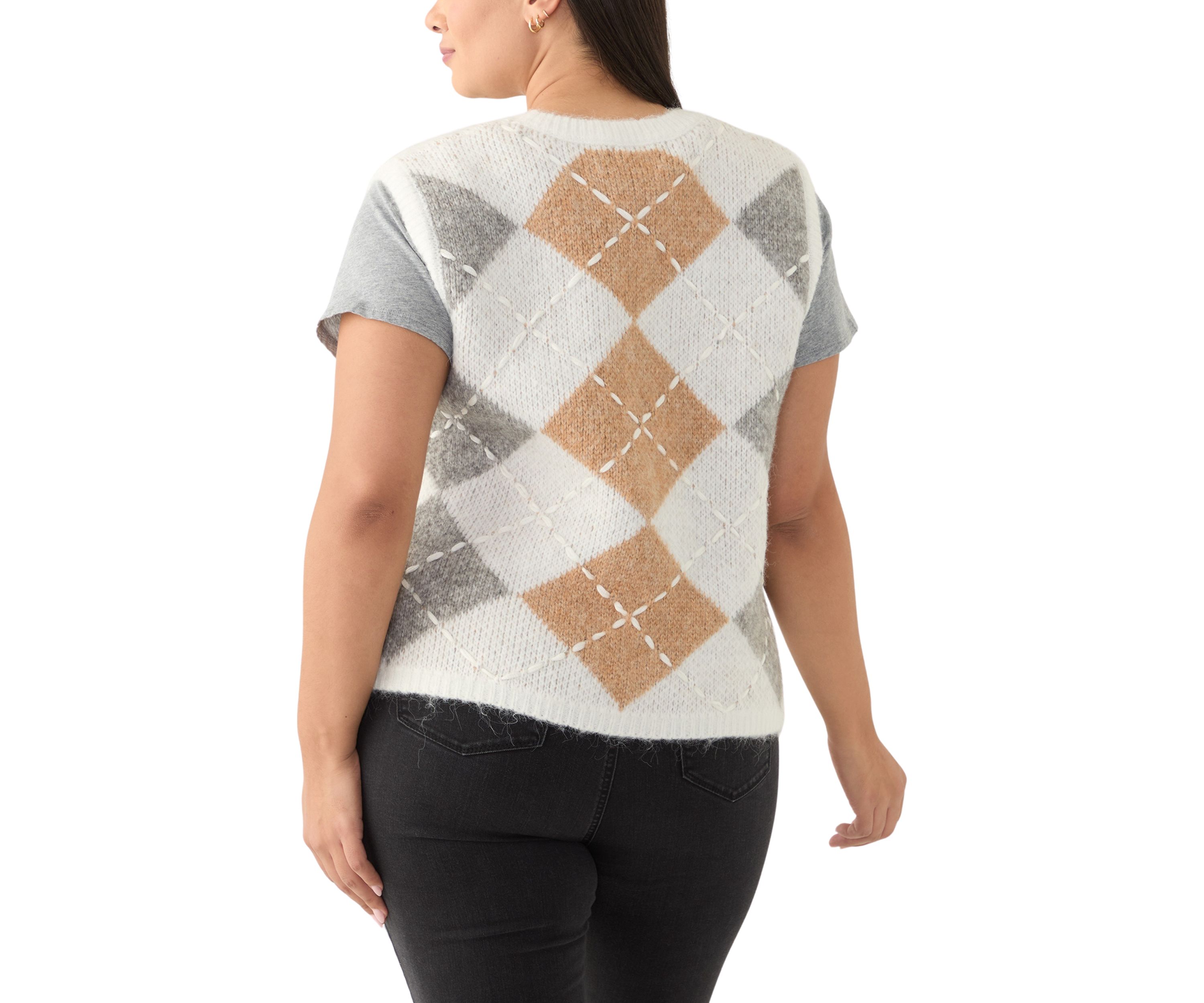 Plus Size Argyle Knit Vest 