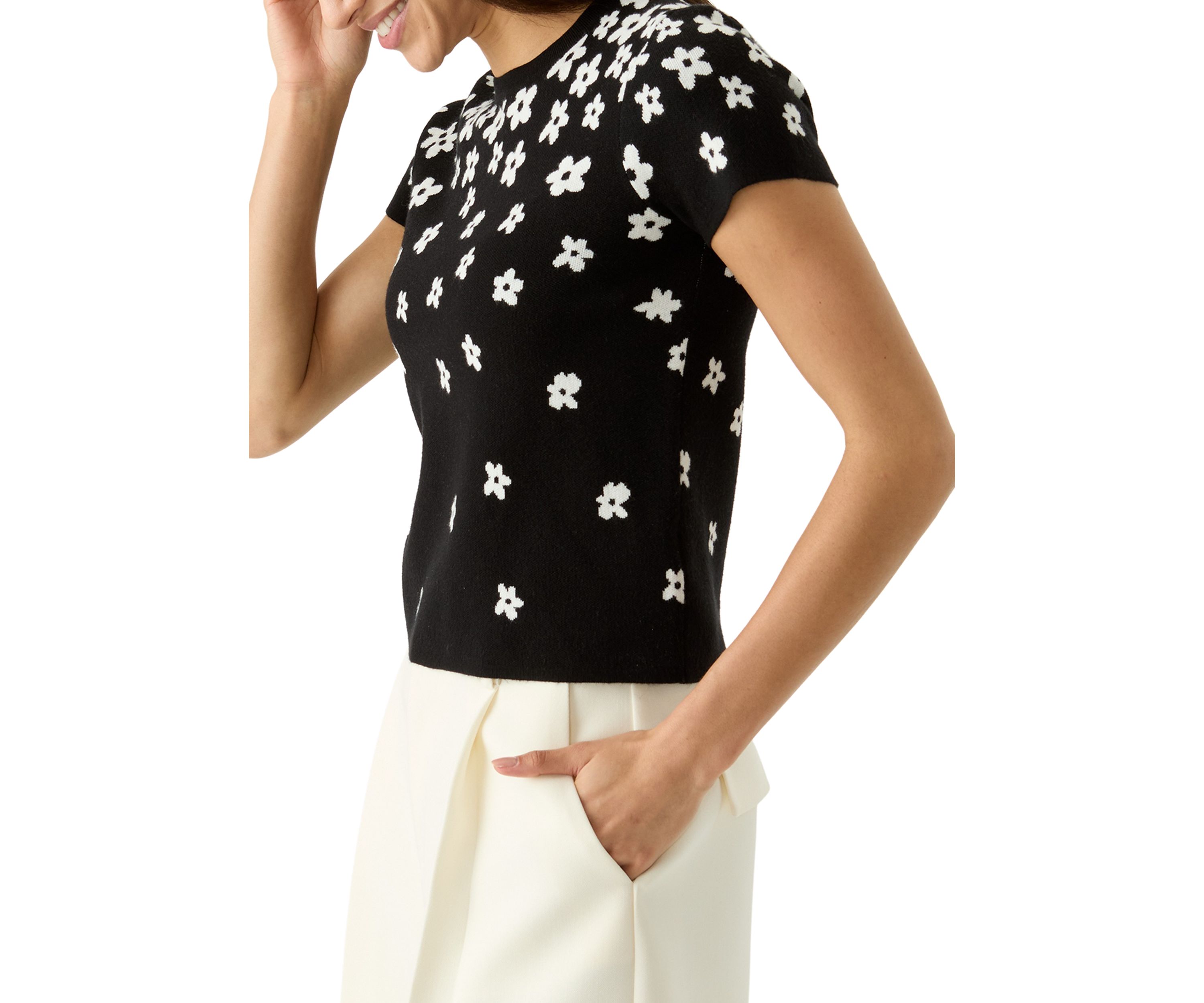 Short Sleeve Flower Knit Top 