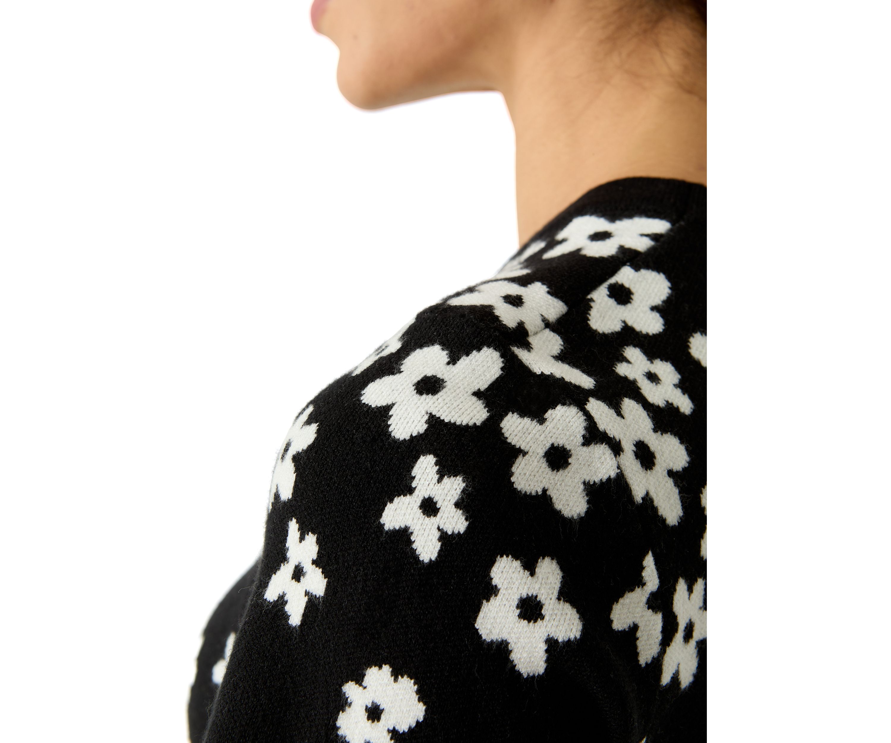 Short Sleeve Flower Knit Top 
