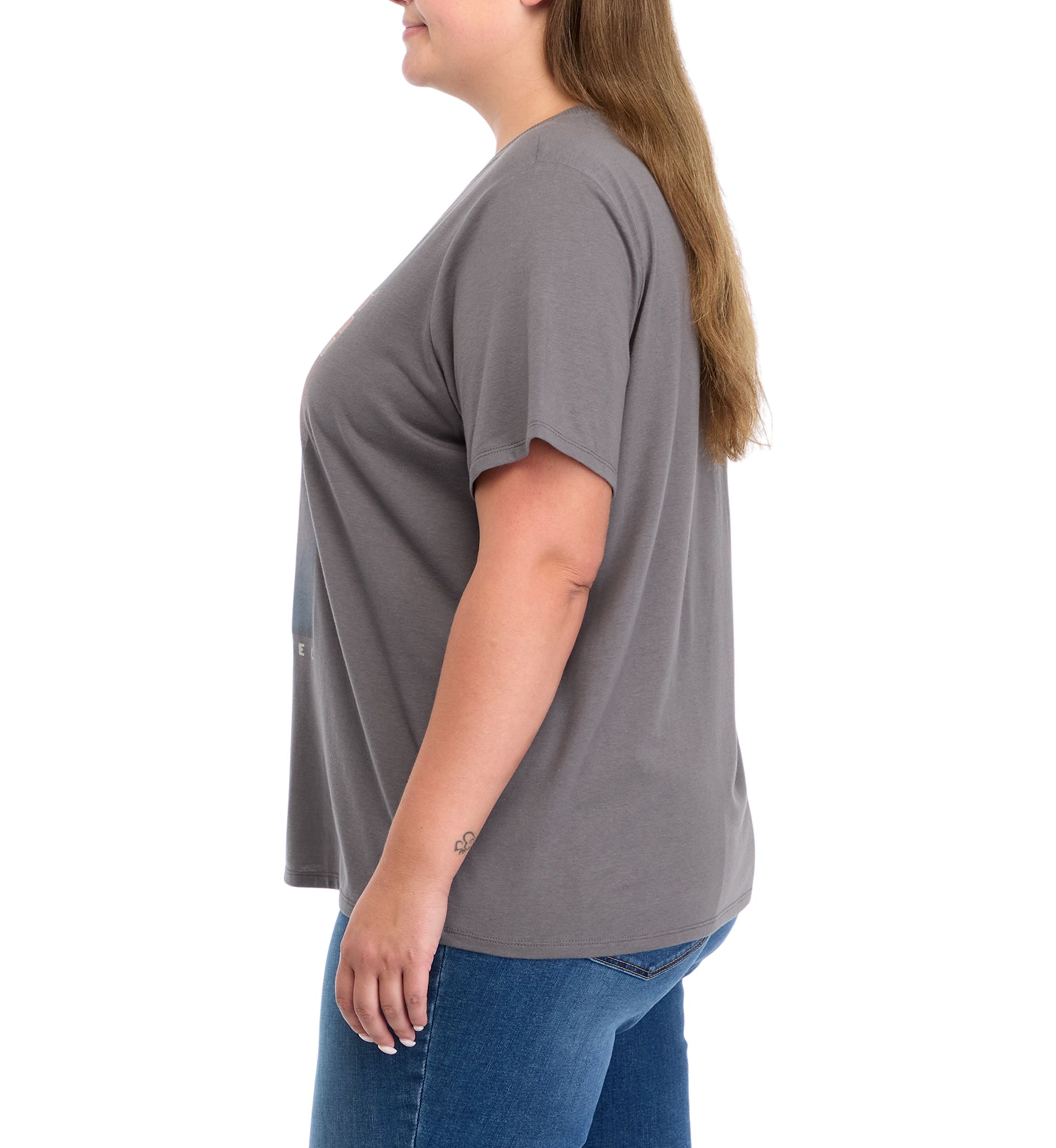 Plus Size Bowie Graphic T-Shirt 