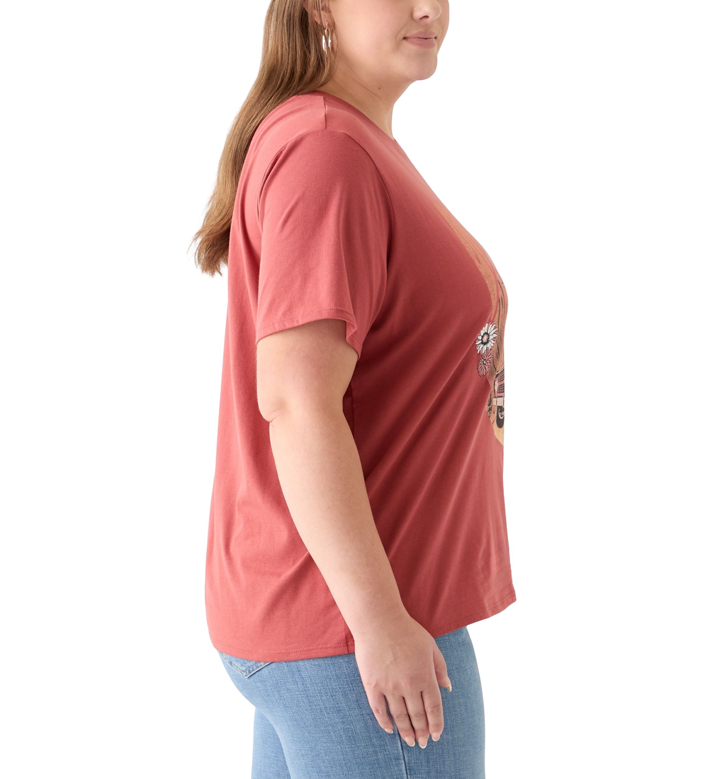 Plus Size Desert Dreaming Graphic T-Shirt with Embroidery