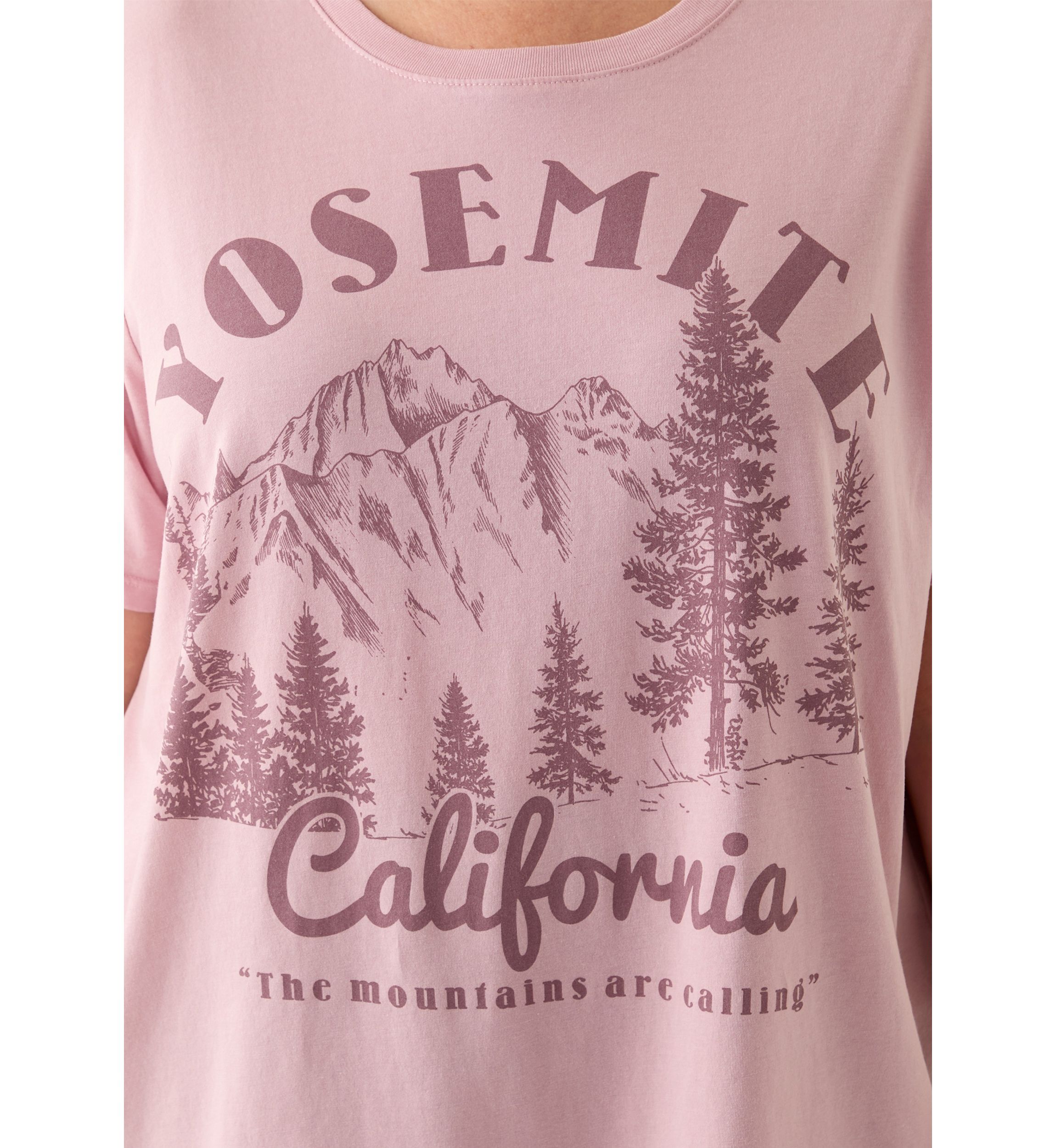 Plus Size Yosemite Mountains Mineral Wash Graphic T-Shirt