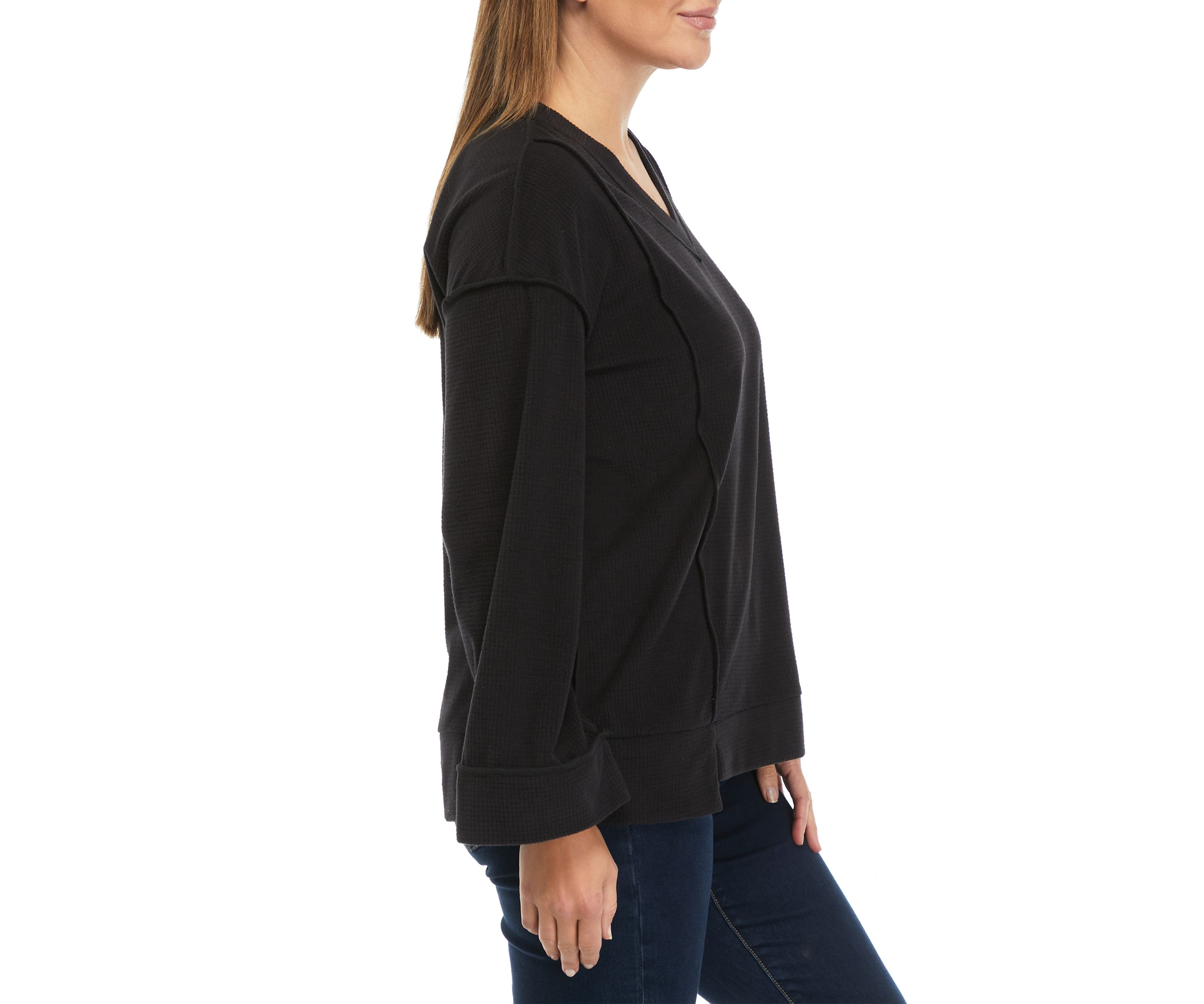 Womens Long Sleeve V-Neck Textured Top