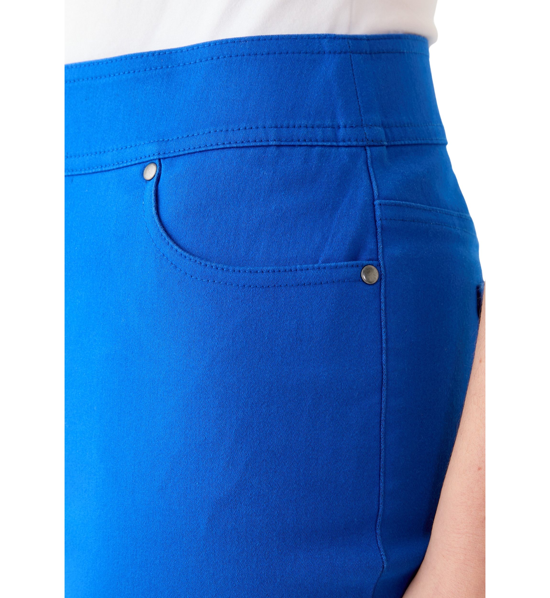 Womens Solid Capri Pants