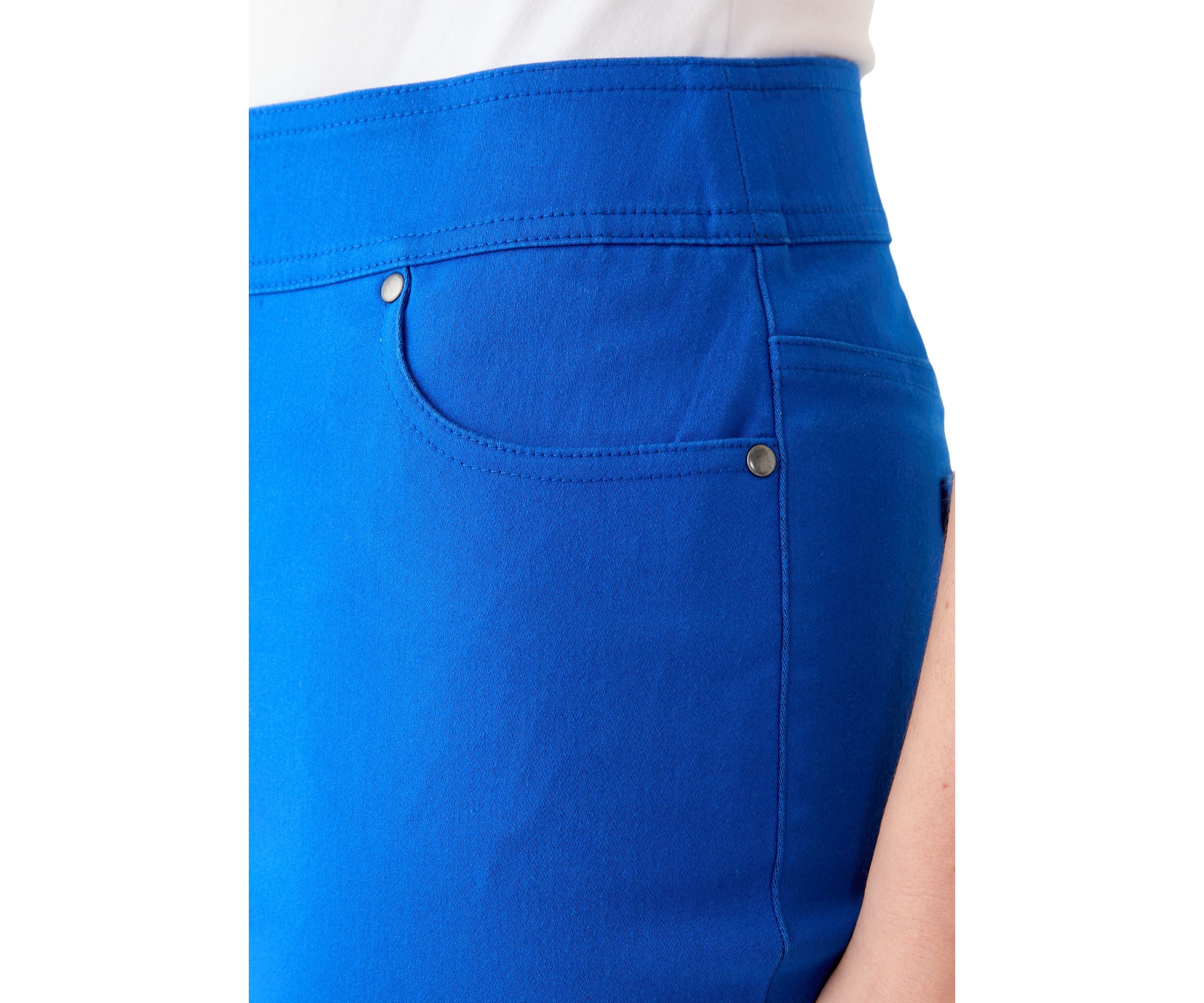 Womens Solid Capri Pants