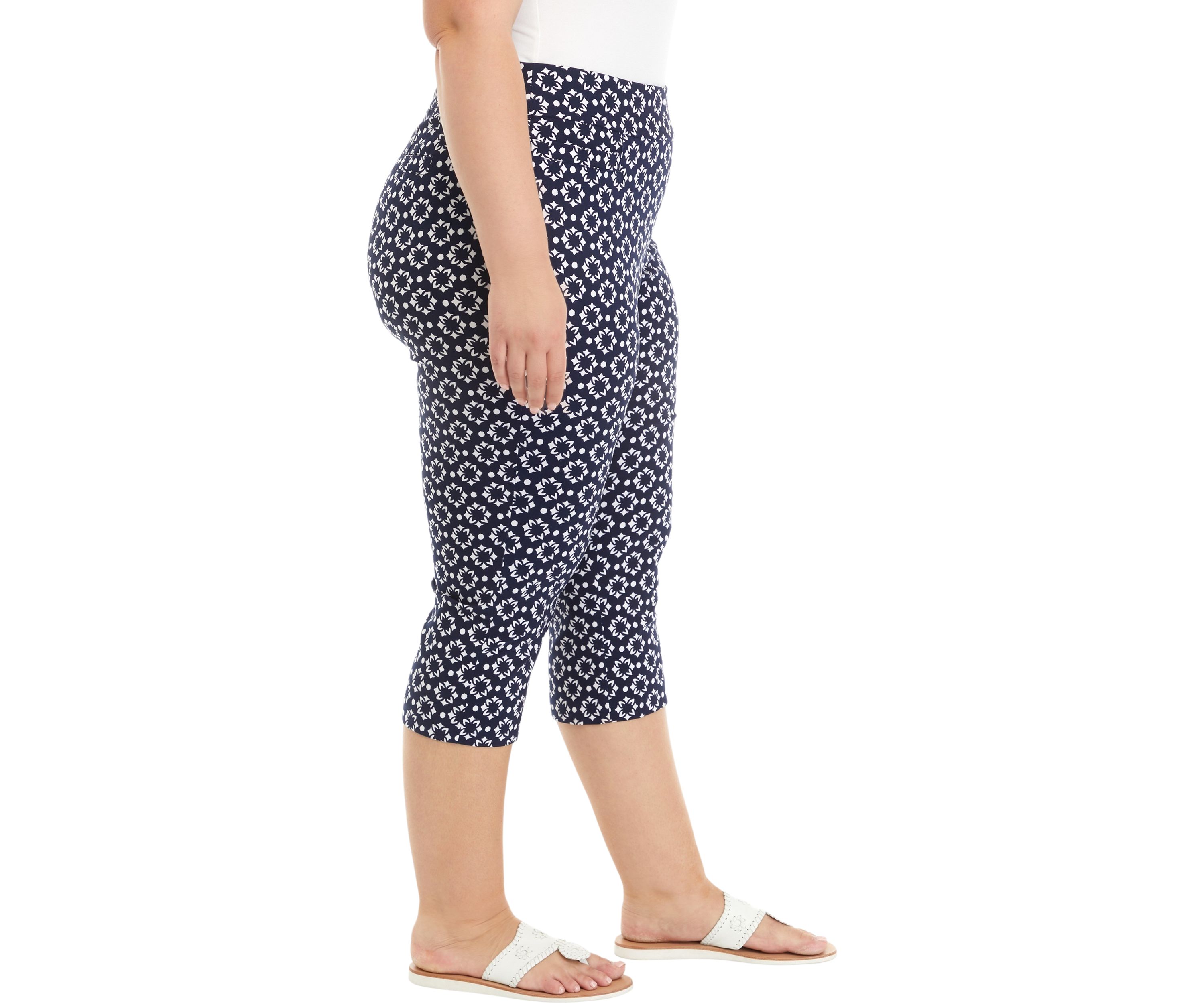 Plus Size Printed Capri Pants