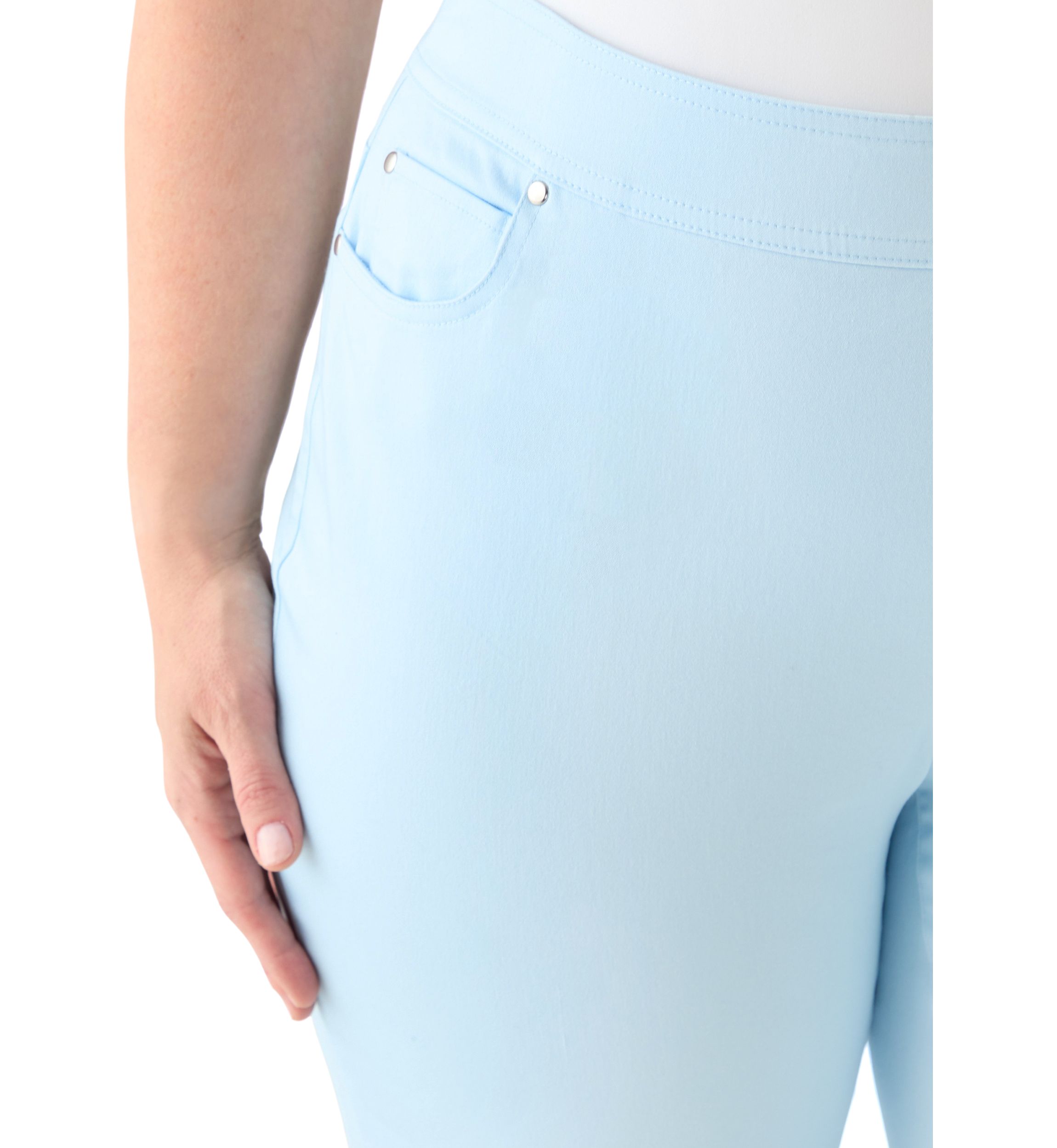 Plus Size Cotton Blend Capri Pants 