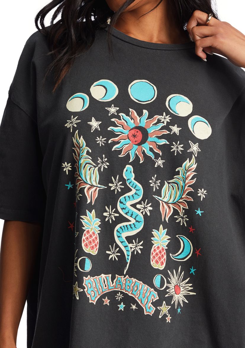 Into the Mystic Oversized Graphic T-Shirt
