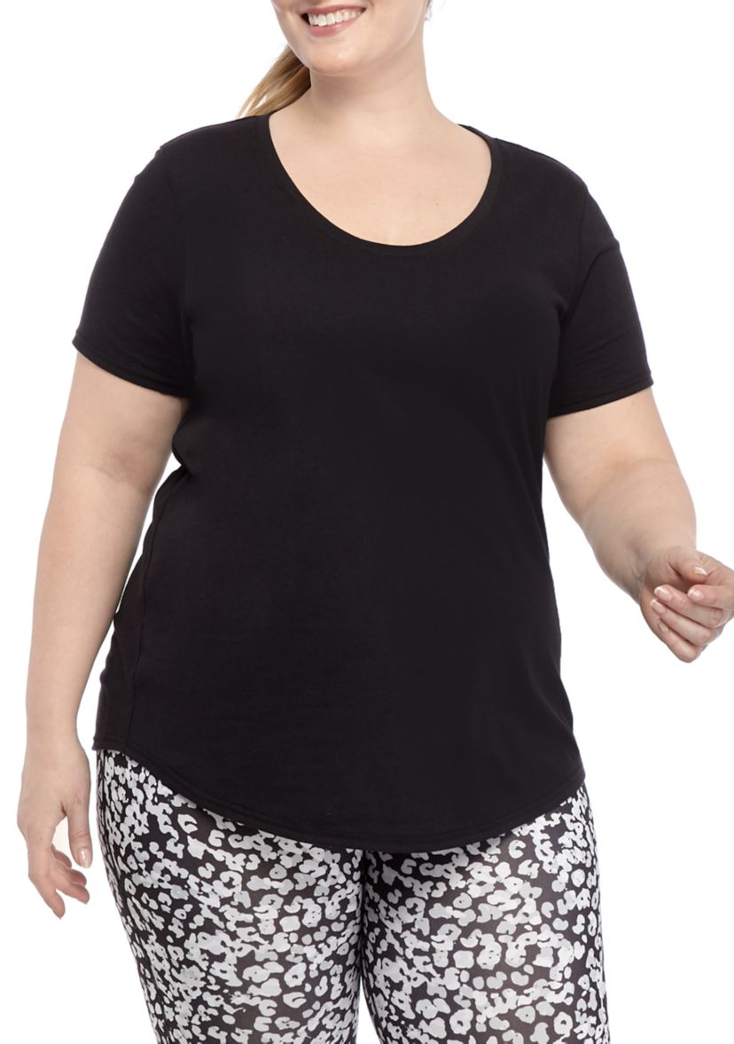 Plus Size Scoop Neck T-Shirt