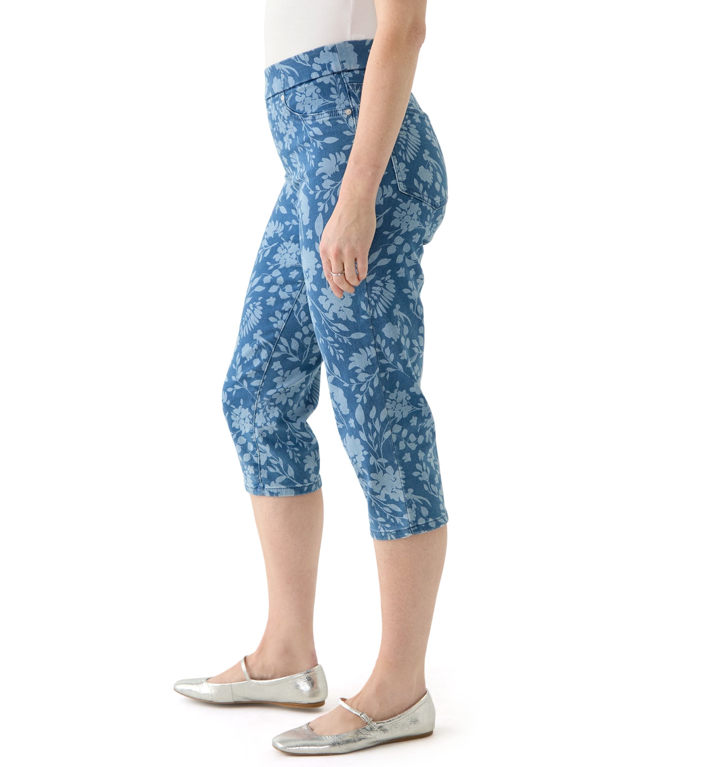 Womens Bicolor Floral Capri Jeans