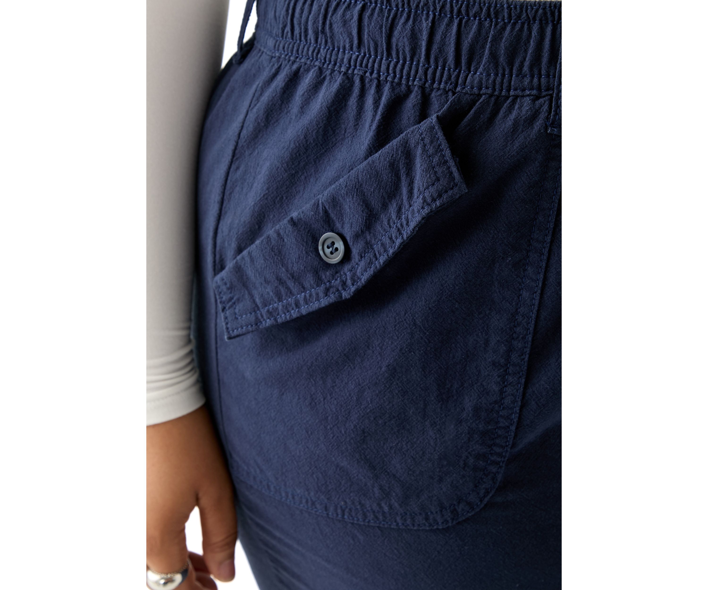 Plus Size Sheeting Capri Pants