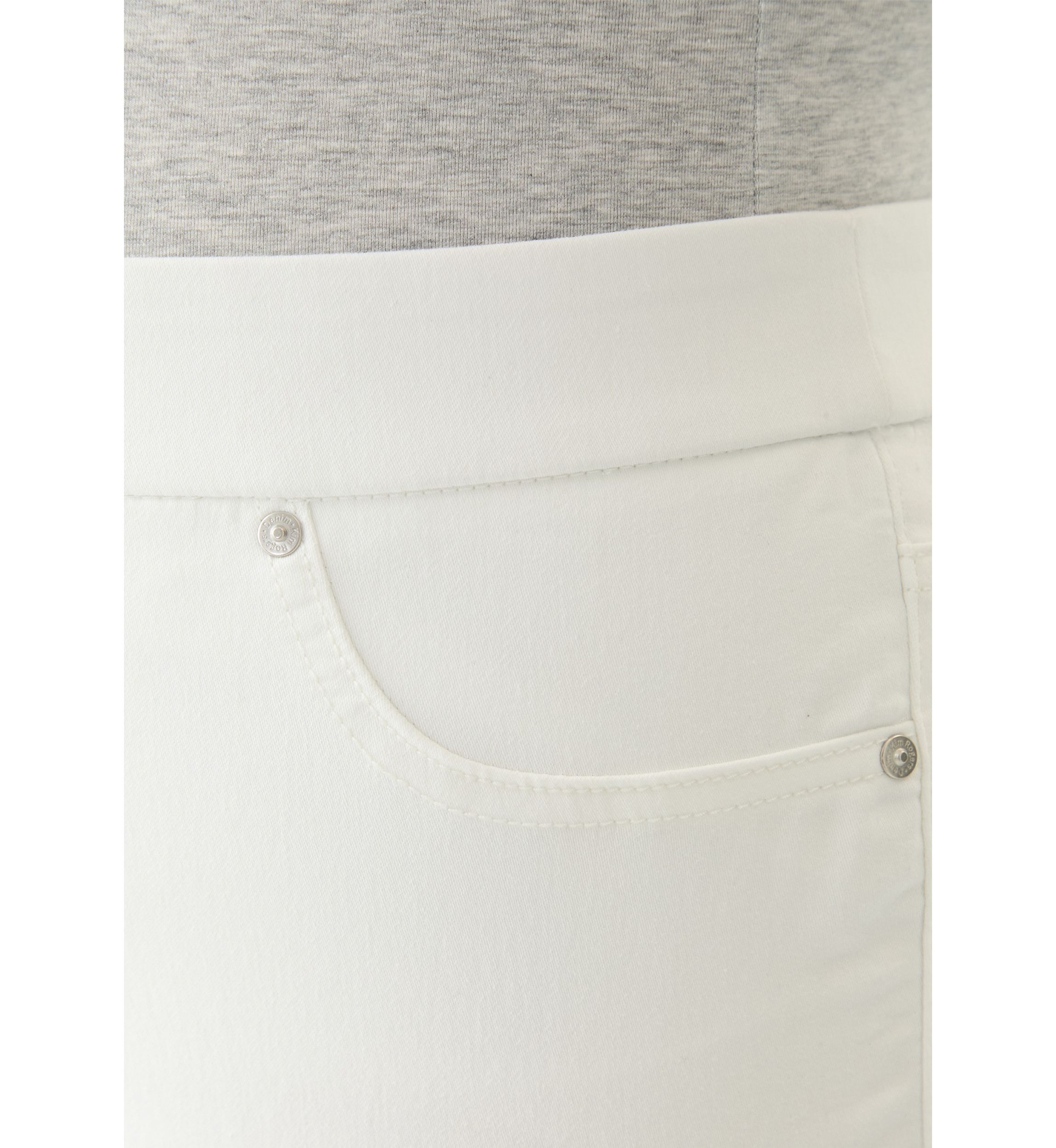 Plus Size Knit Denim Capri Pants
