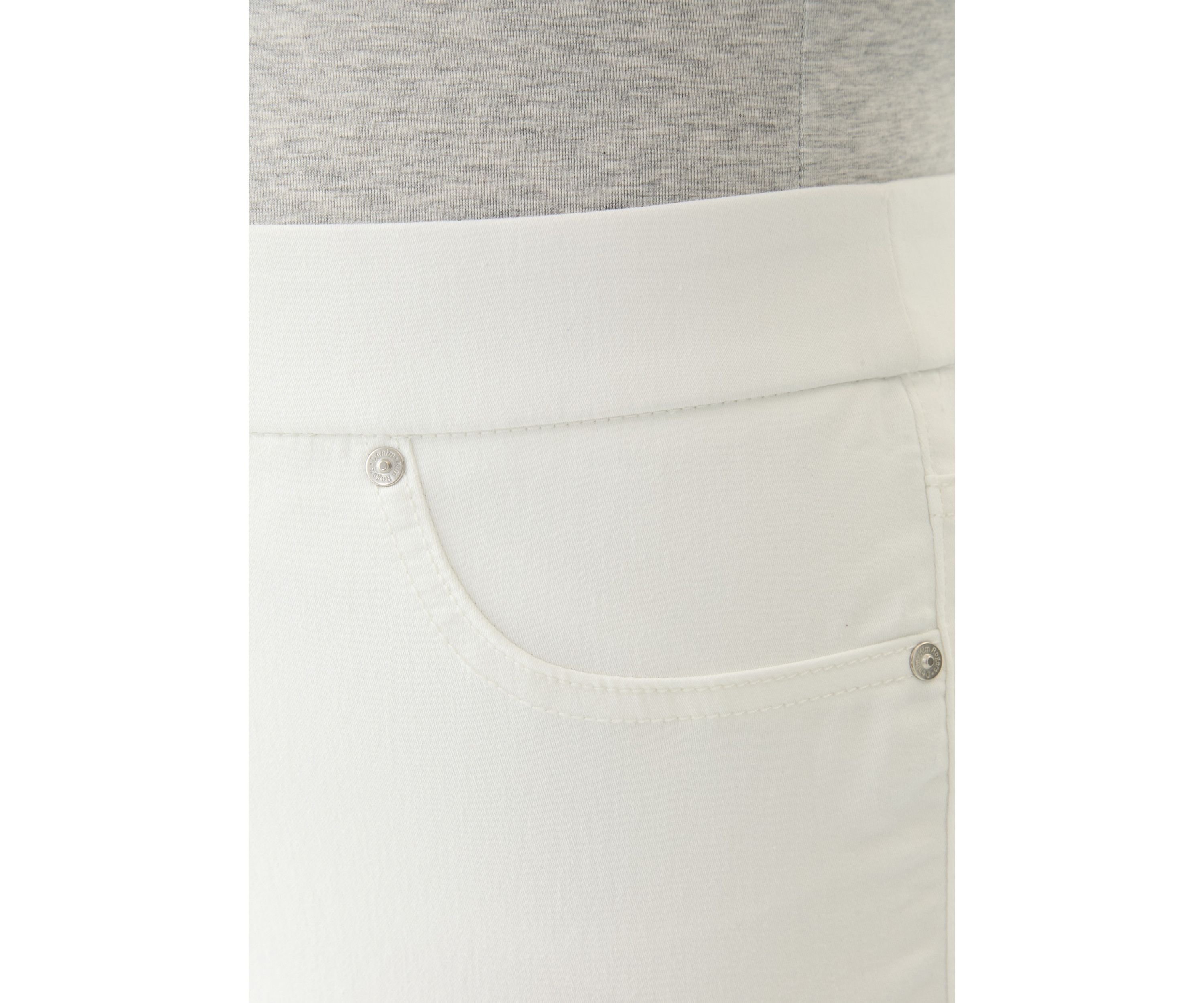 Plus Size Knit Denim Capri Pants