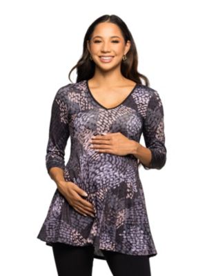 24seven Comfort Apparel Women's Maternity Gray Abstract Print V Neck three quarter Sleeve Tunic Top