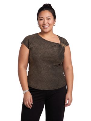 24seven Comfort Apparel Women's Elevate Curvy Cap Sleeve Asymmetrical Boat Neck With Gold Shoulder Brooch Top, 3XL