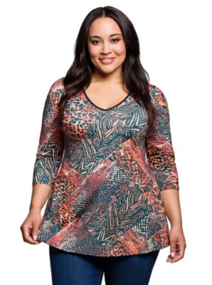 24seven Comfort Apparel Womens Plus Size Animal Print V Neck Three Quarter Sleeve Tunic Top