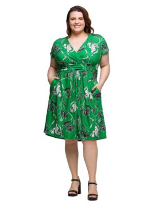 24seven Comfort Apparel Women's Plus Size Cap Sleeve Green Floral V Neck Knee Length Pocket Dress