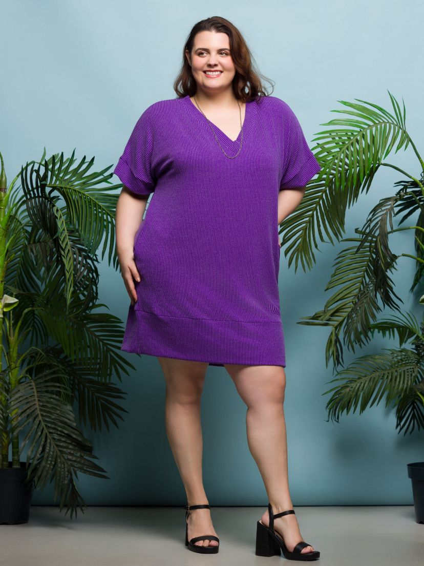 Plus Size V Neck Loose Fit Short Sleeve Pocket T Shirt Dress