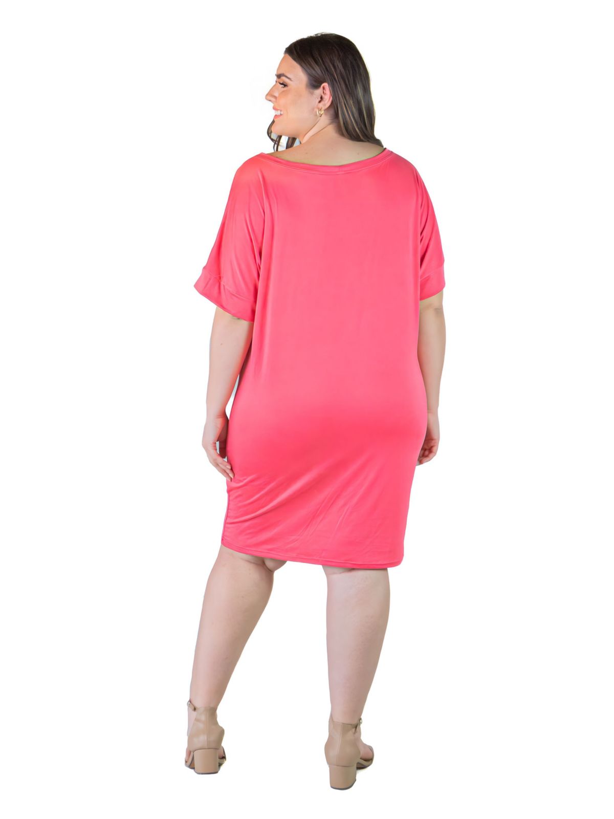 Plus Size V-neck knee-length dress with a loose fit.