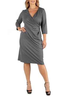 24seven Comfort Apparel Women's Plus Size 3/4 Sleeve Knee Length Wrap Dress