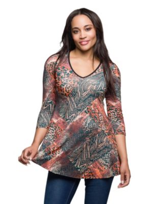 24seven Comfort Apparel Womens Animal Print V Neck Three Quarter Sleeve Tunic Top