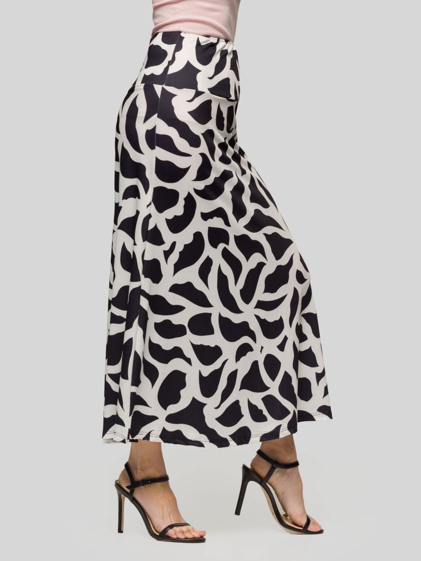 Womens Black and White Print Elastic Waist A Line Maxi Skirt