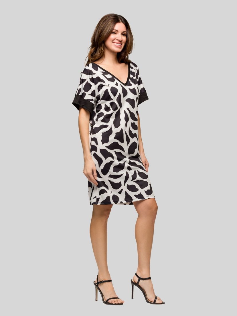 Womens Black and White Short Sleeve Knee Length T Shirt Dress