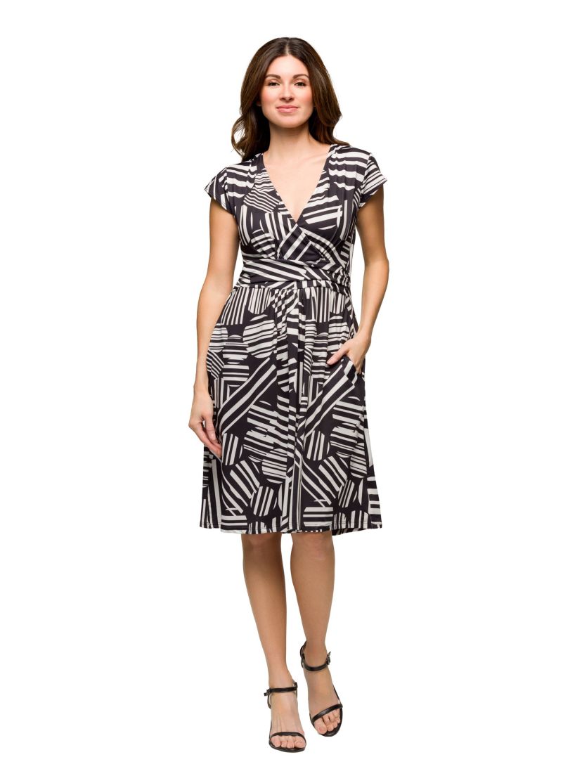 Womens Cap Sleeve Black and White V Neck Knee Length Pocket Dress