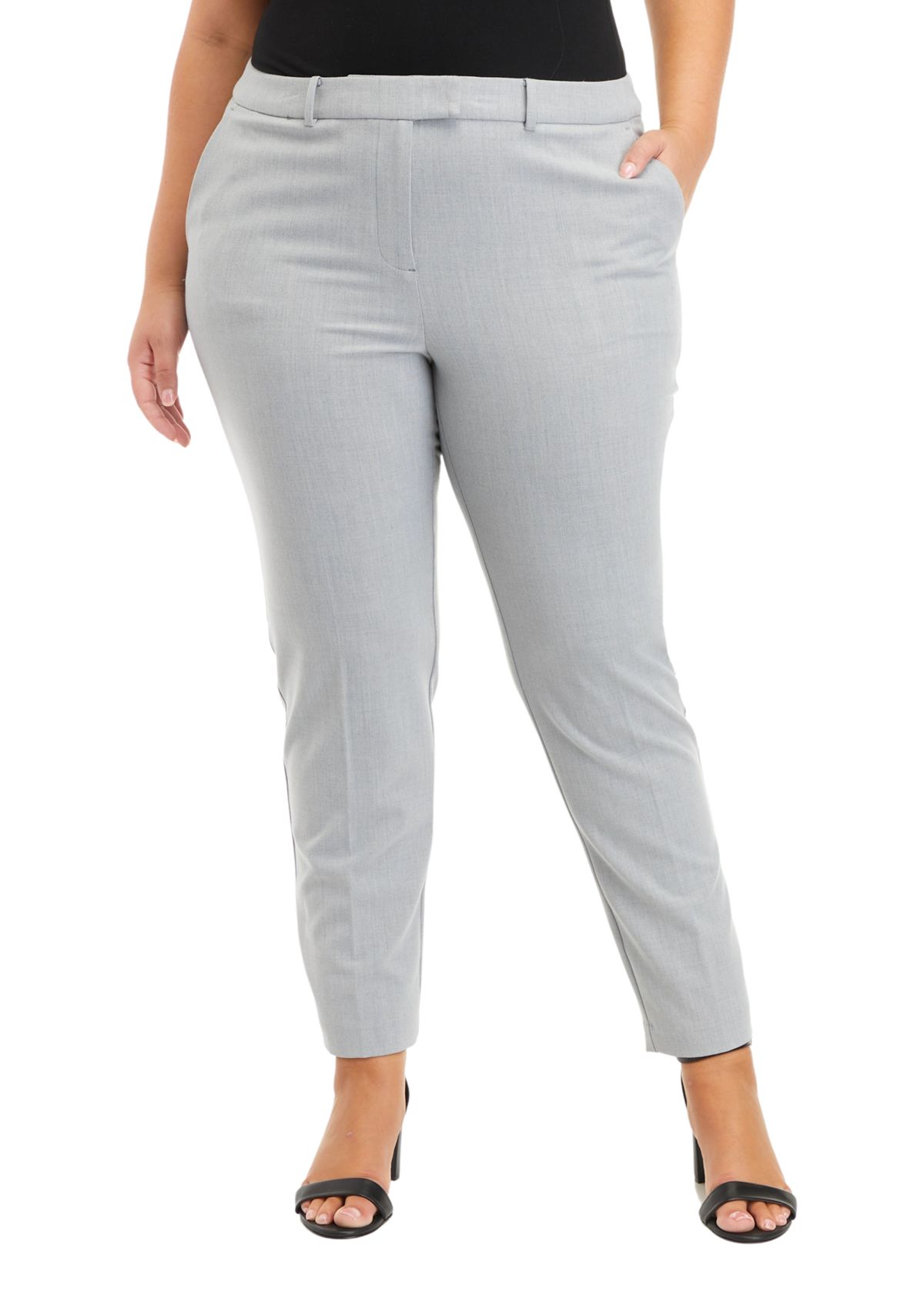 Plus Size Slim Cropped Pants