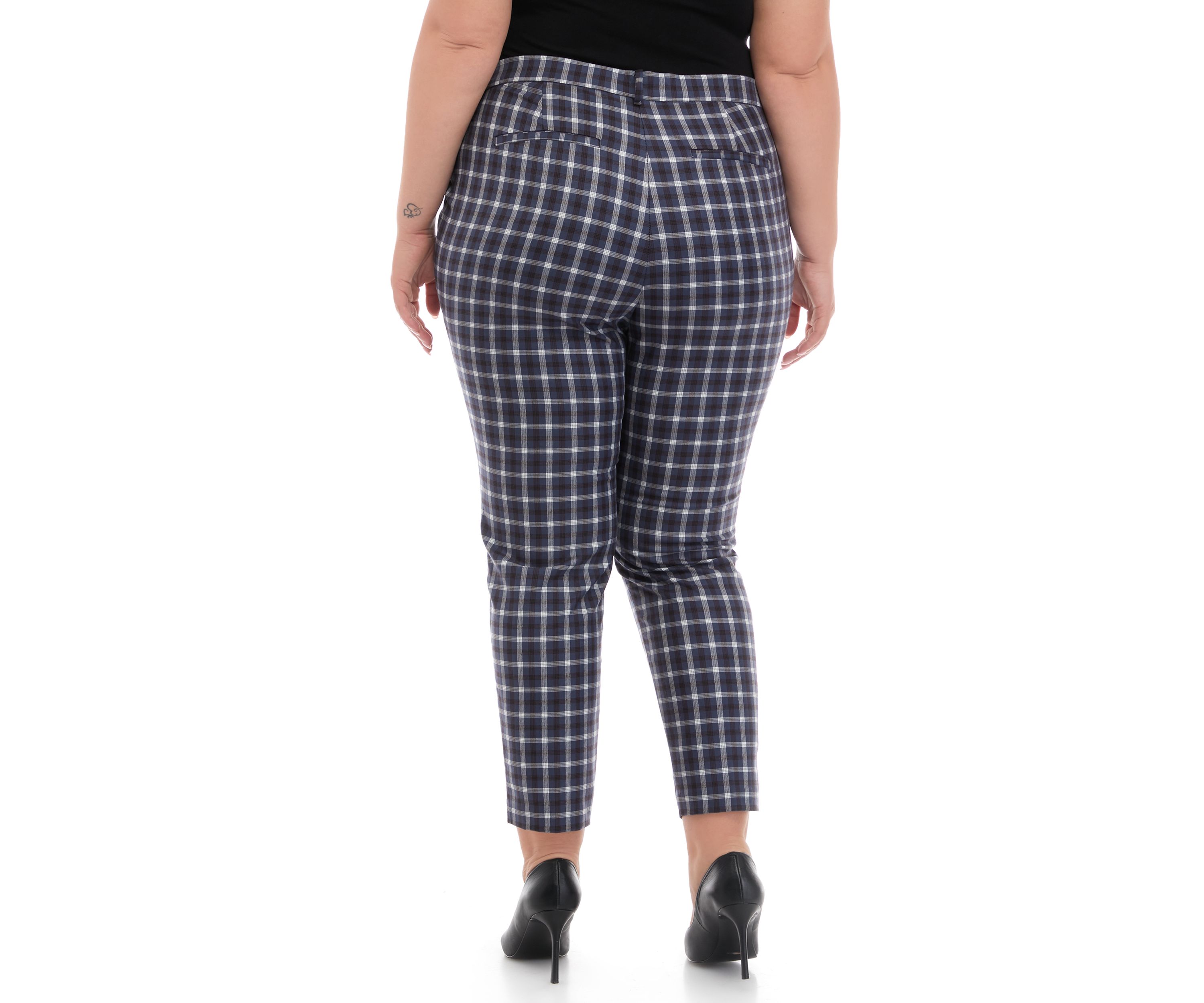 Plus Size Slim Crop Pants