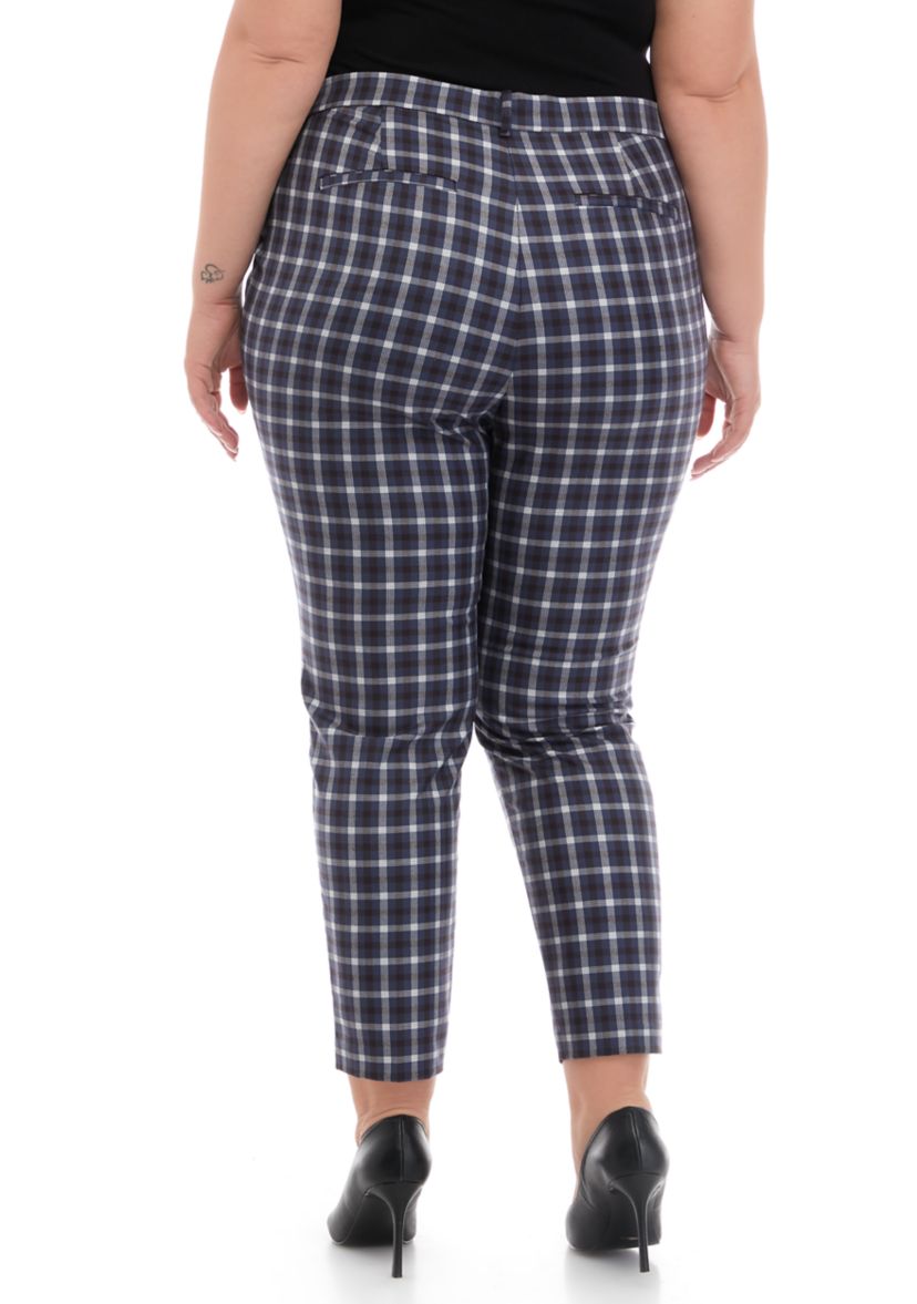 Plus Size Slim Crop Pants