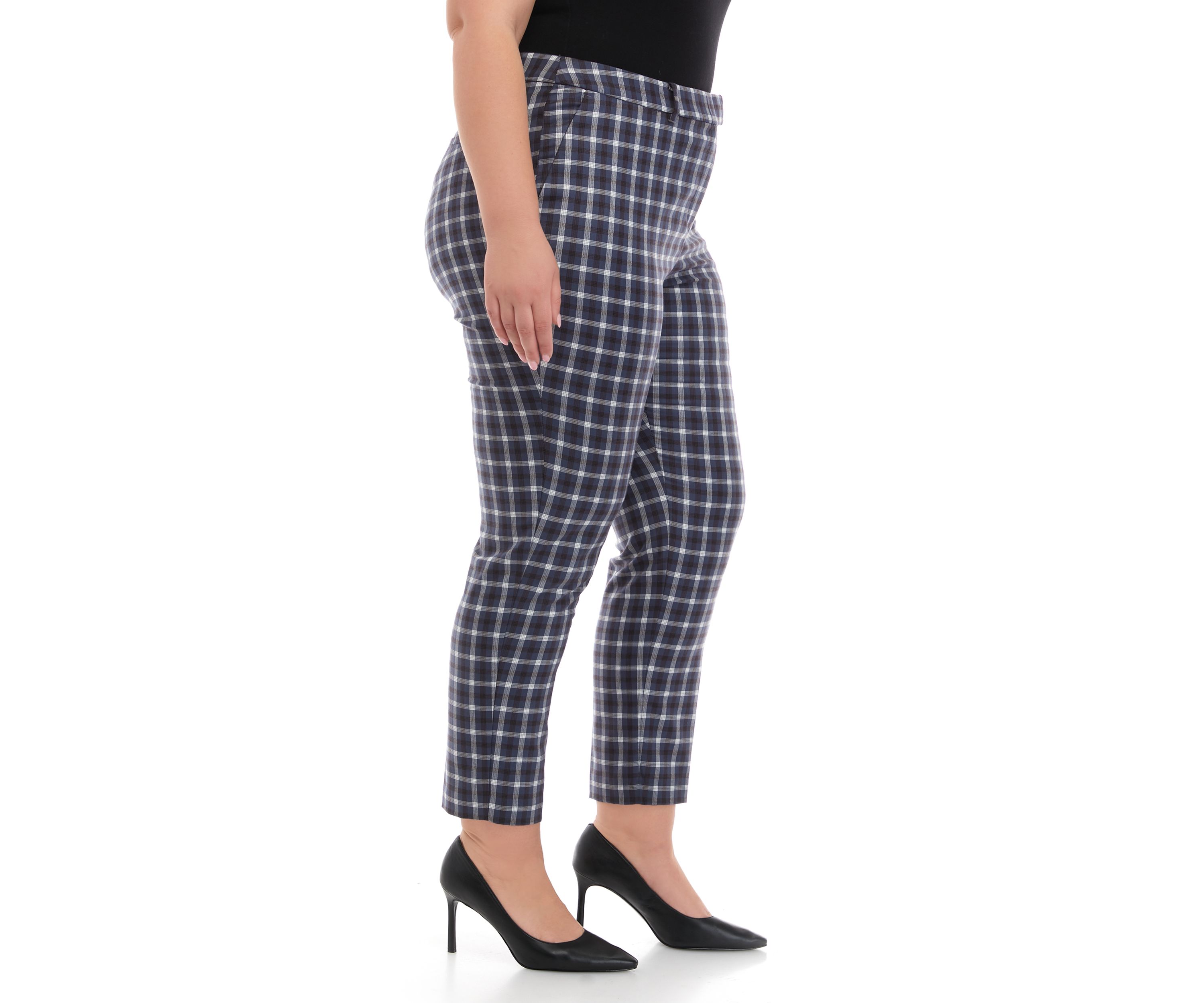 Plus Size Slim Crop Pants