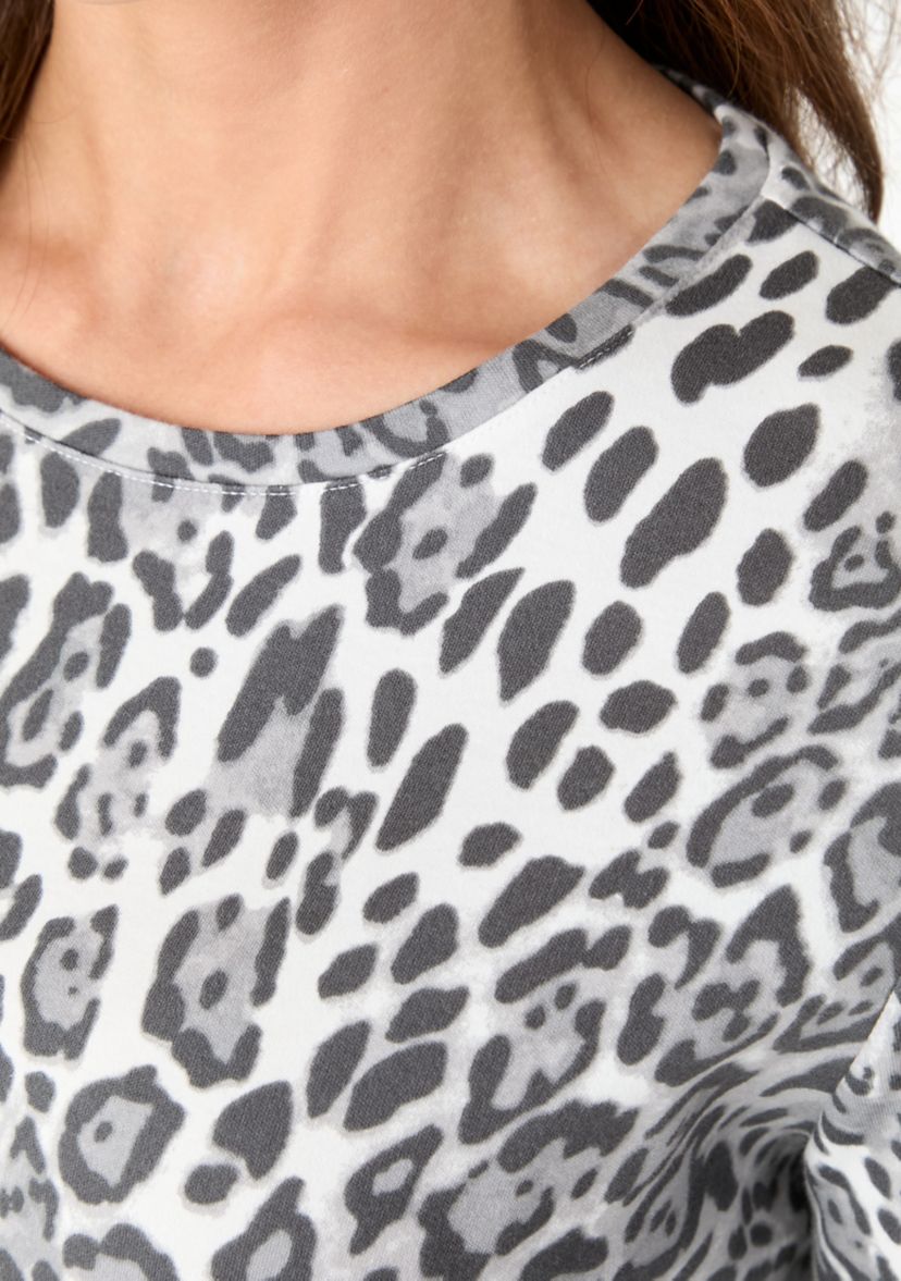 Petite Three-Quarter Sleeve Crew Neck Print Top