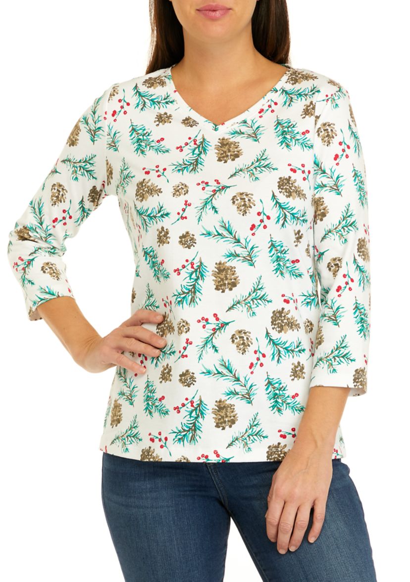 Womens 3/4 Sleeve V-Neck Allover Print Top